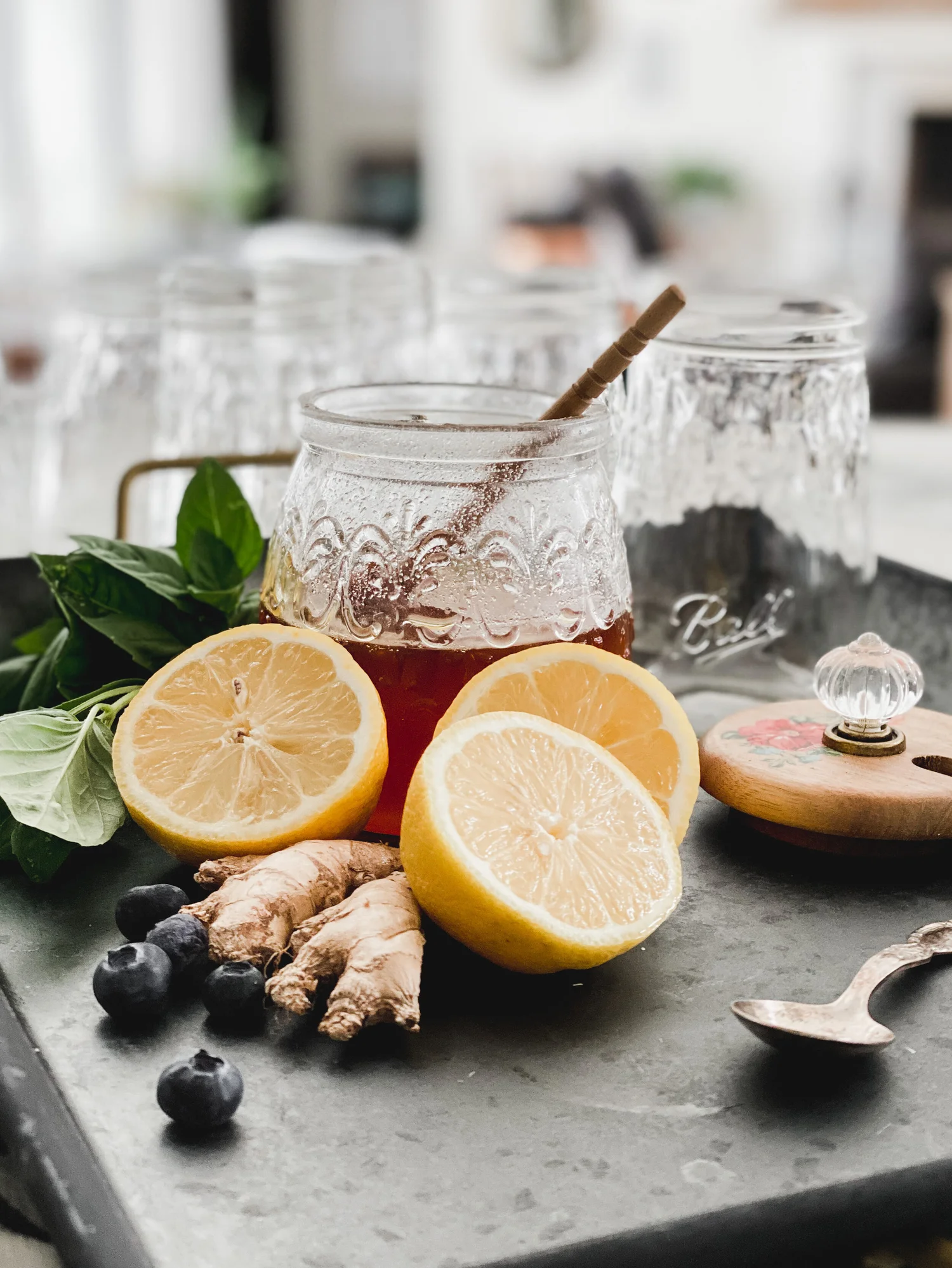 Springtime lemonade with Ball ® Canning