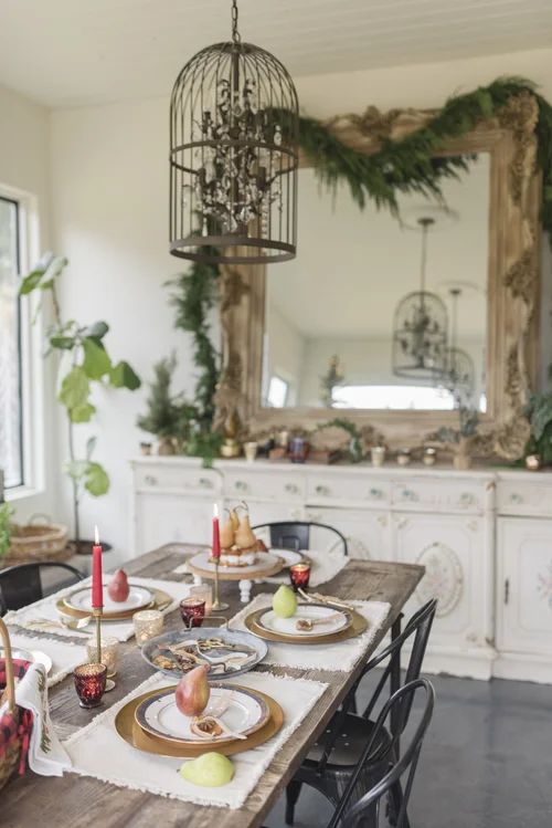What to Decorate With on a Dining Table: Stunning Ideas to Impress