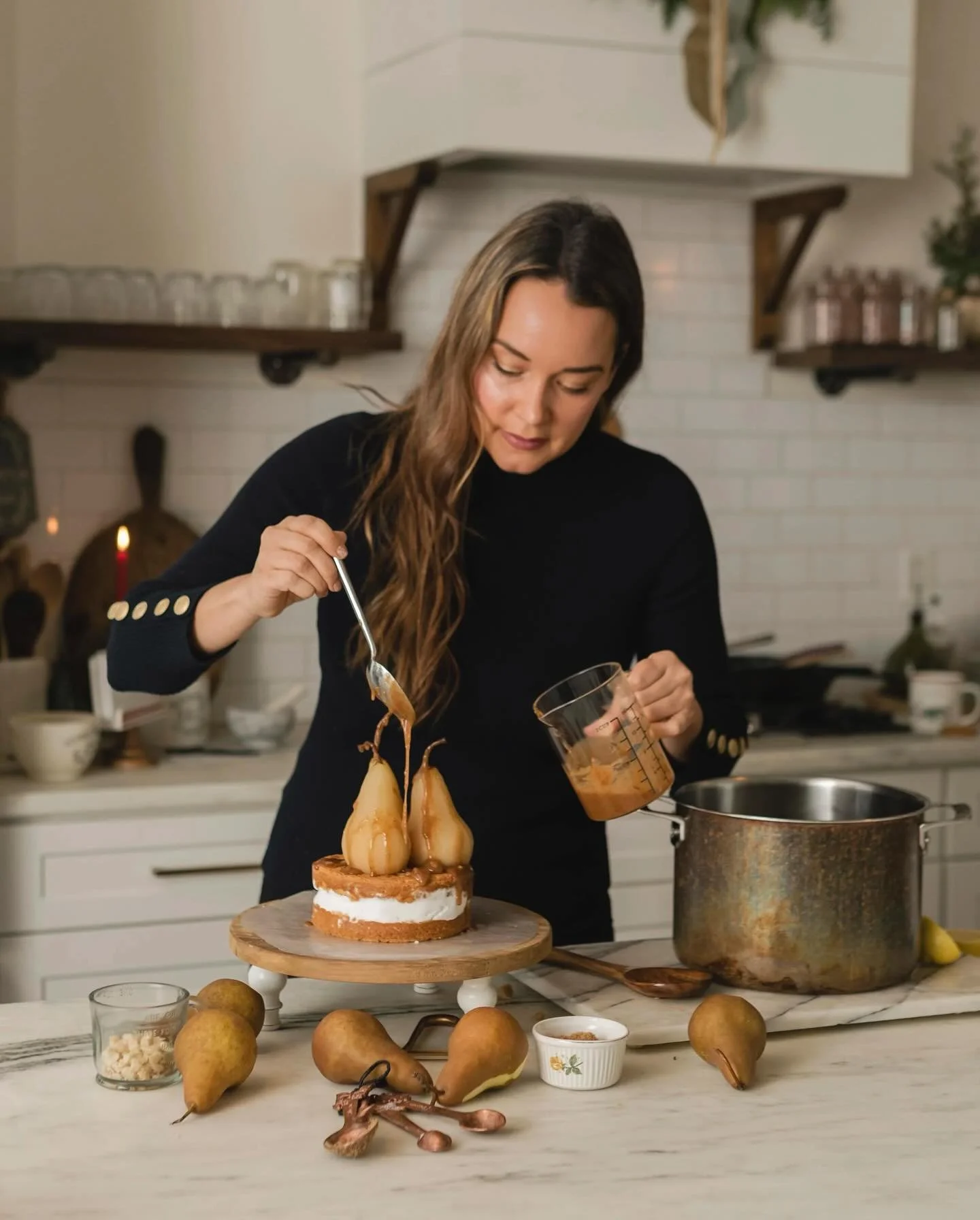 Cozy pear recipes for fall! 🍐comment &quot;pear&quot; and I'll send them all to you! They are all delicious!

There's even a NEW recipe for a Pear and Ginger skillet crisp! 

🍐Anjou Pear salad 
🍐Salted Caramel Pear Butter 
🍐cranberry orange pear 