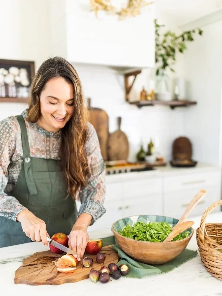 My three favorite Thanksgiving recipes! Seasonal, yummy, and ones I've made time and time again! 

Comment &quot;thanksgiving &quot; and I'll send them to you. 

1. Cranberry Orange Pear Sauce 🍊
2. Delicious stuffing recipe 🍏
3. Arugula salad, appl