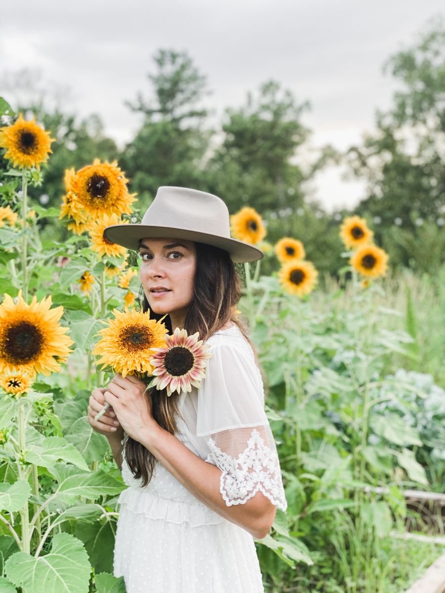 A Beginner's Guide To Growing Gorgeous Cut Flowers - Azure Farm