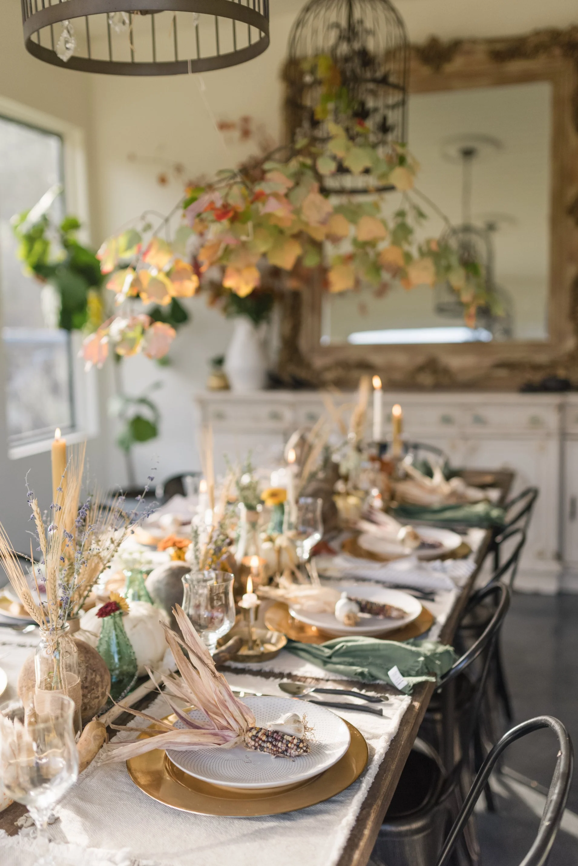 A Harvest-inspired Thanksgiving Tablescape