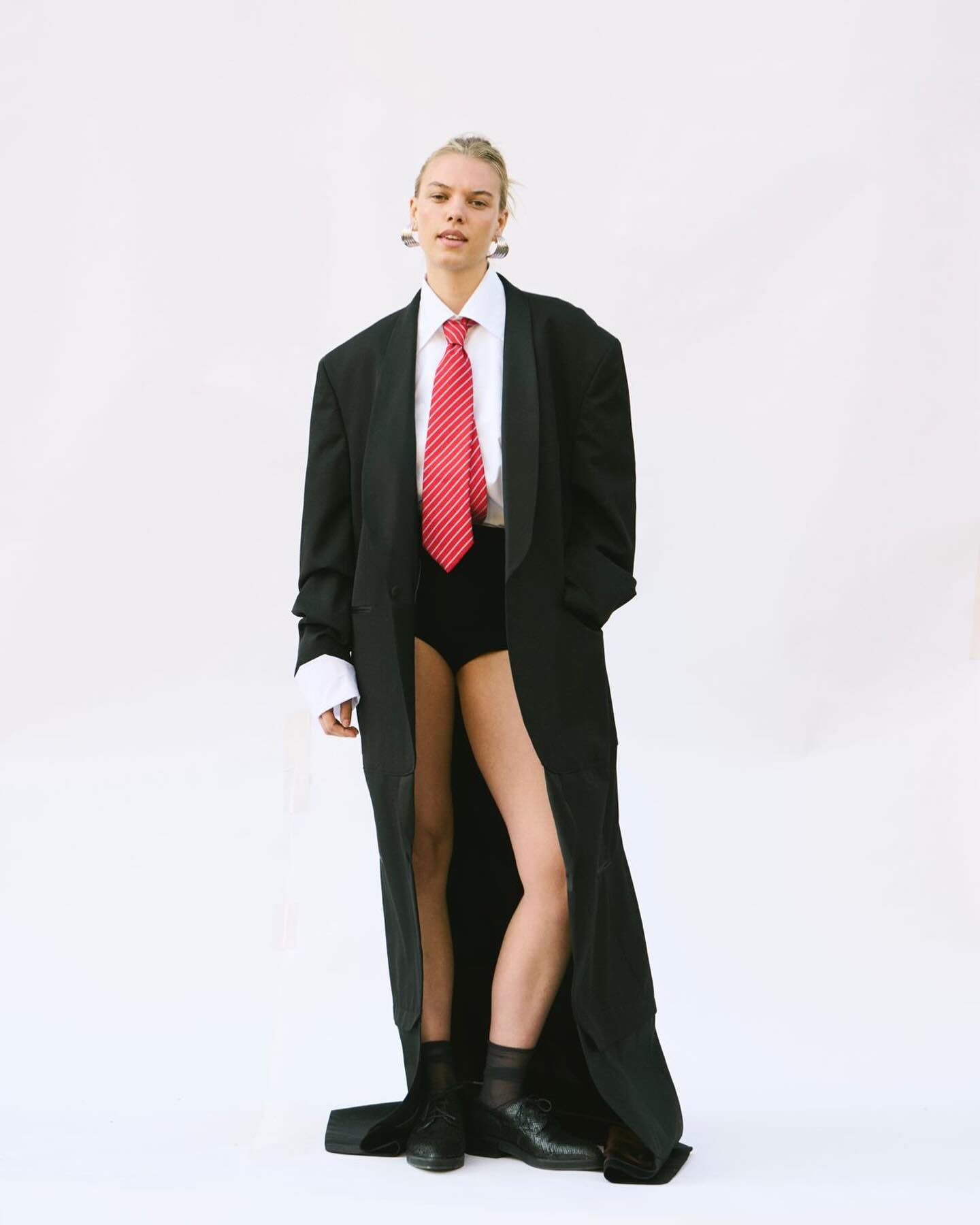 To create what you always wanted feels magical. 
Like this floor length black blazer, Upcycled from oversized vintage blazers.. 

Stunning @miesmagrijn shot by @davidcohendelara, amazing hair and make up by @annakleimenova.makeupartist and styled by 