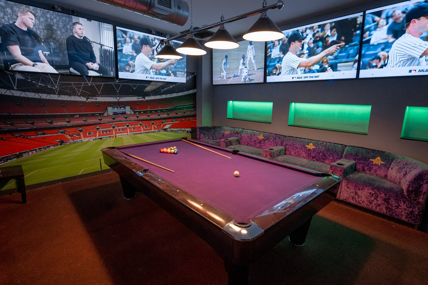 Sharkeys_Sports_Bar_Southampton_Live_Sports_Poole_Snooker_Table_Tennis_VIP_Rooms_Consoles-55.jpg