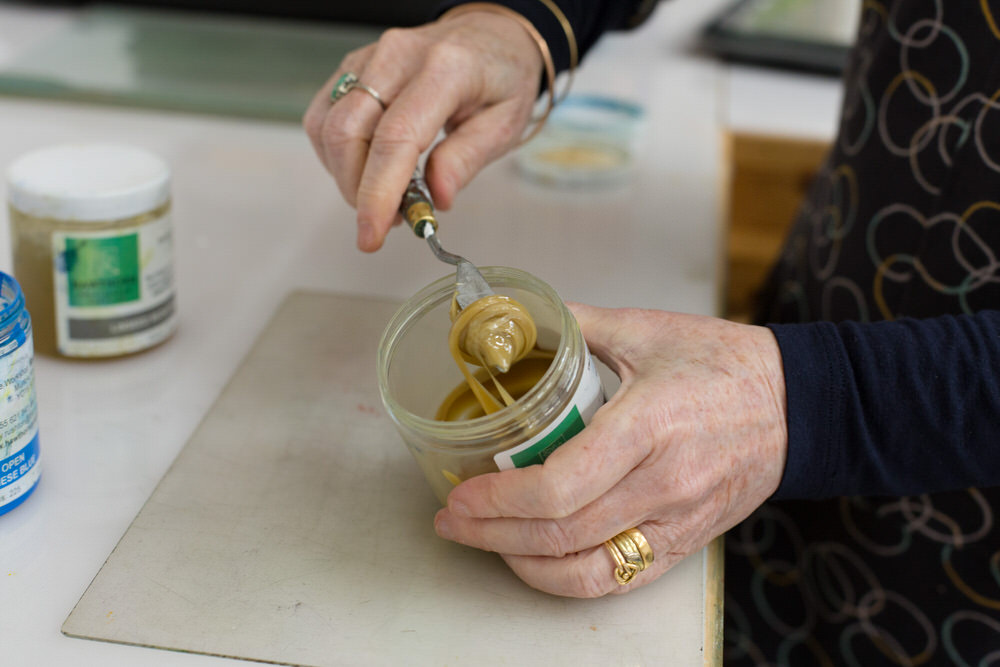 Carol Nunan Printmaker Mixing ink for printmaking