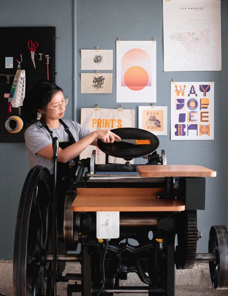 455 | From 3 to 50 Wholesale Accounts With a Day Job and a New Baby, Case Study with Sherry Lam, Sherry's Palette