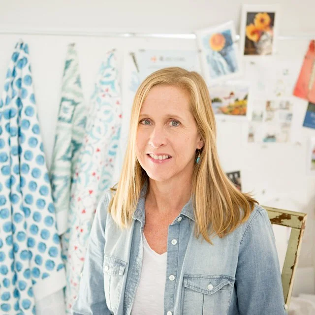 458 | How Her Watercolor Kits are Helping People Reconnect with Their Creativity with Melissa Hyatt