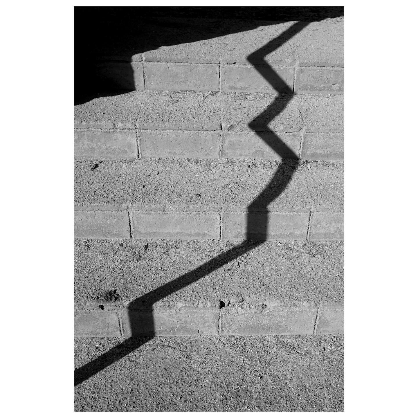 Sombras y luces
.
.
.
.
.
.
.
#LightAndShadow #sleekelegance #MinimalistGrammer #MinimalZine #minimablu #LearnMinimalism #minimal_greece #jj_geometry #minimal_perfection #pocket_minimal #tv_simplicity #contemporaryartcurator #bnwminimalismmag #wtns #