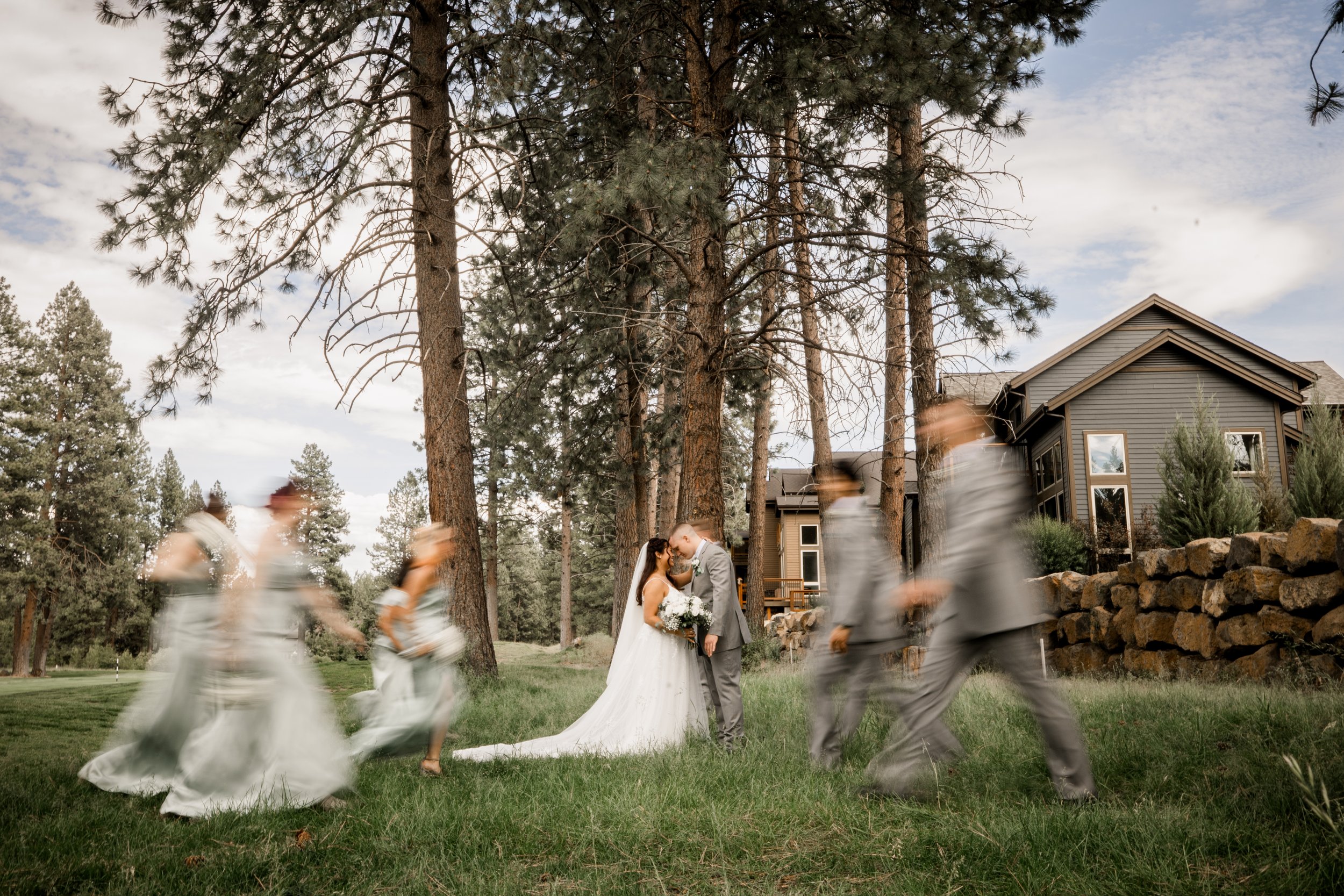 A Stunning Wedding at White Aspen Creative in Bend, Oregon | Tiffany and Travis