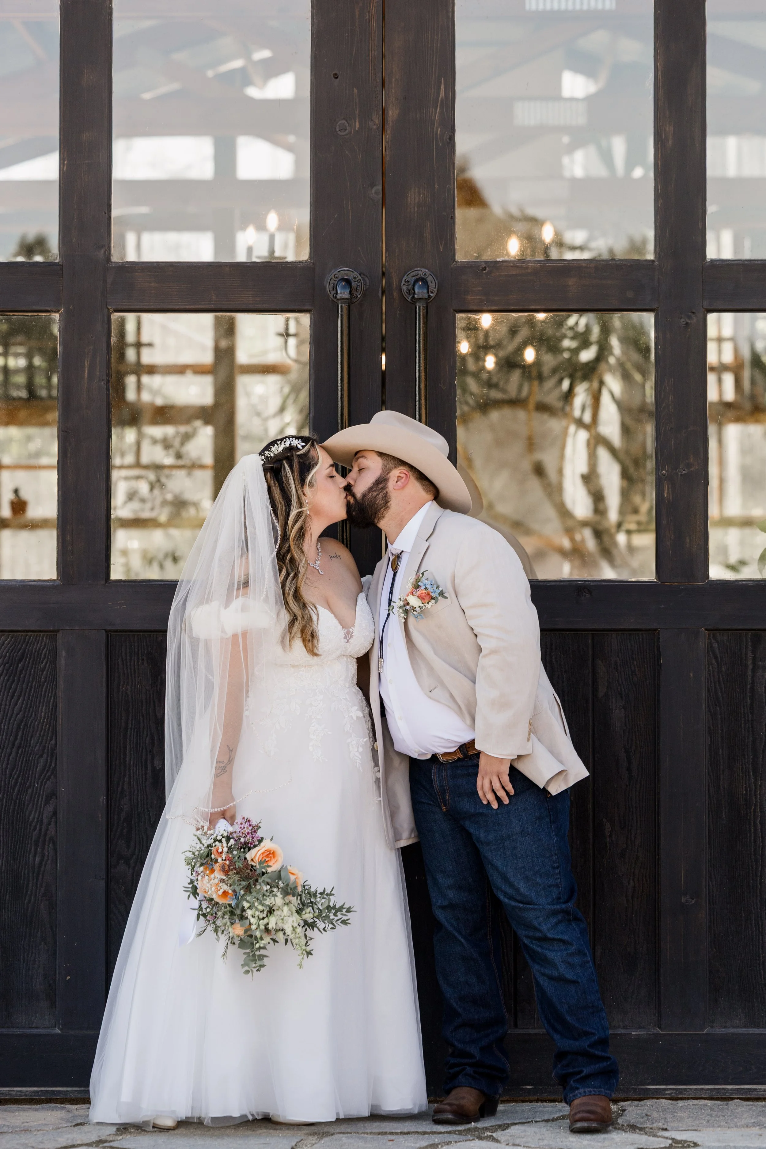 Studio623photography-Mthoodcenter_wedding_MB--23.jpg