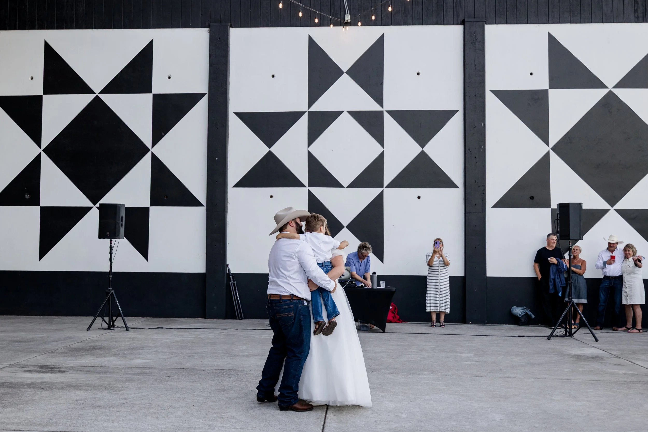Studio623photography-Mthoodcenter_wedding_MB--59.jpg