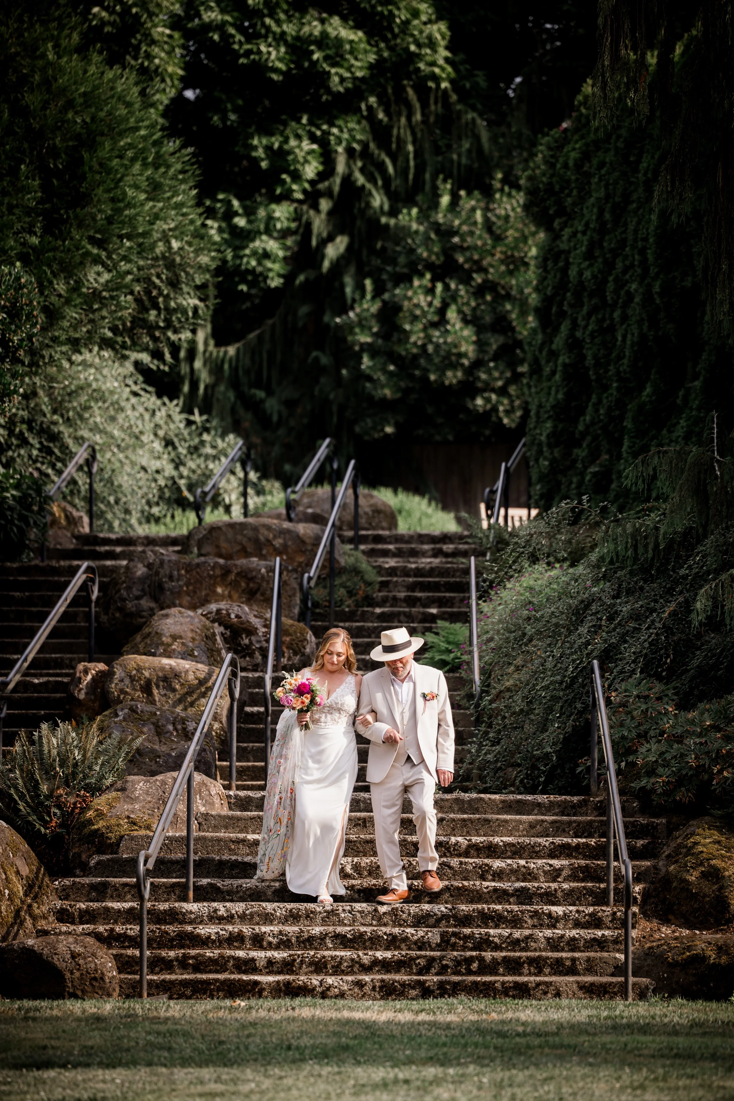 Studio623photography_Oregon-Garden-Wedding--21.jpg