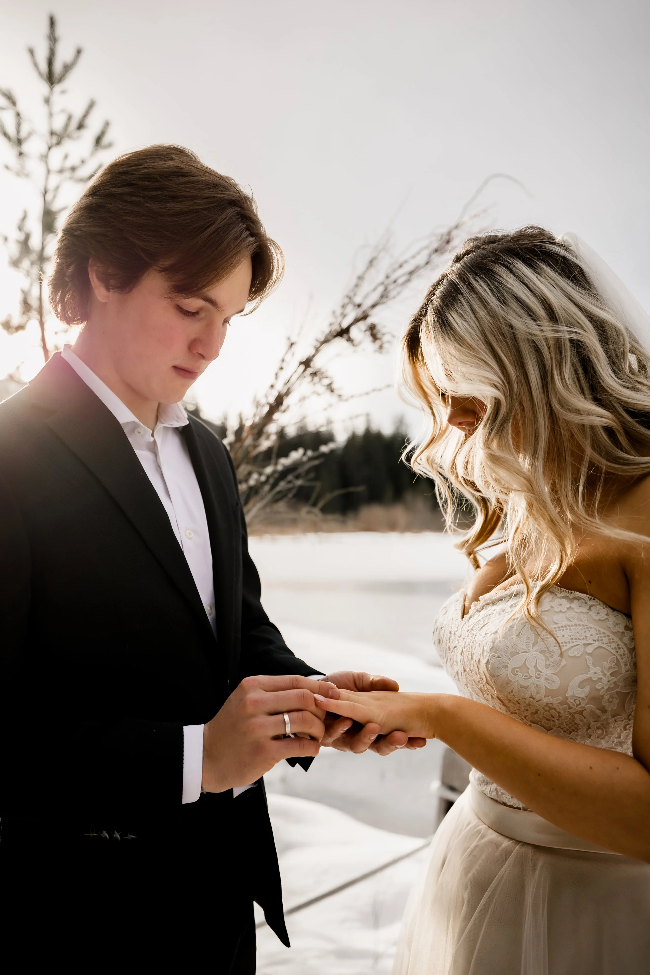 Romantic Winter Elopement on Mt Hood: A Real-Life Love Story Styled Photoshoot