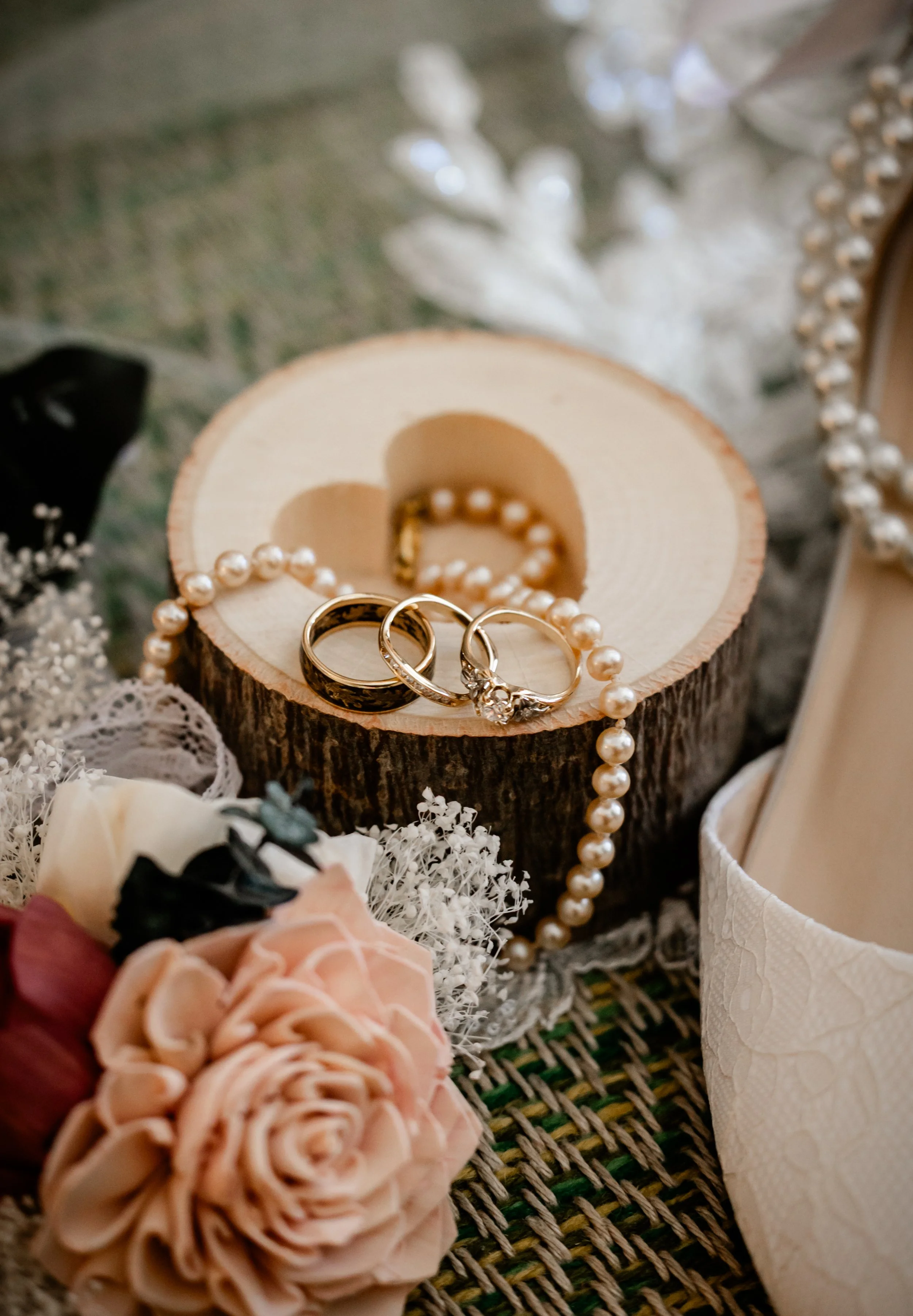 Studio623Photography_MtHood_WeddingPhotos_TimberlineSilcoxHut_-1 copy.jpg