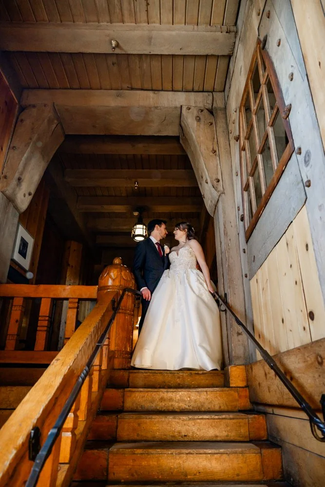 Studio623Photography_MtHood_WeddingPhotos_TimberlineSilcoxHut_-1067.jpg