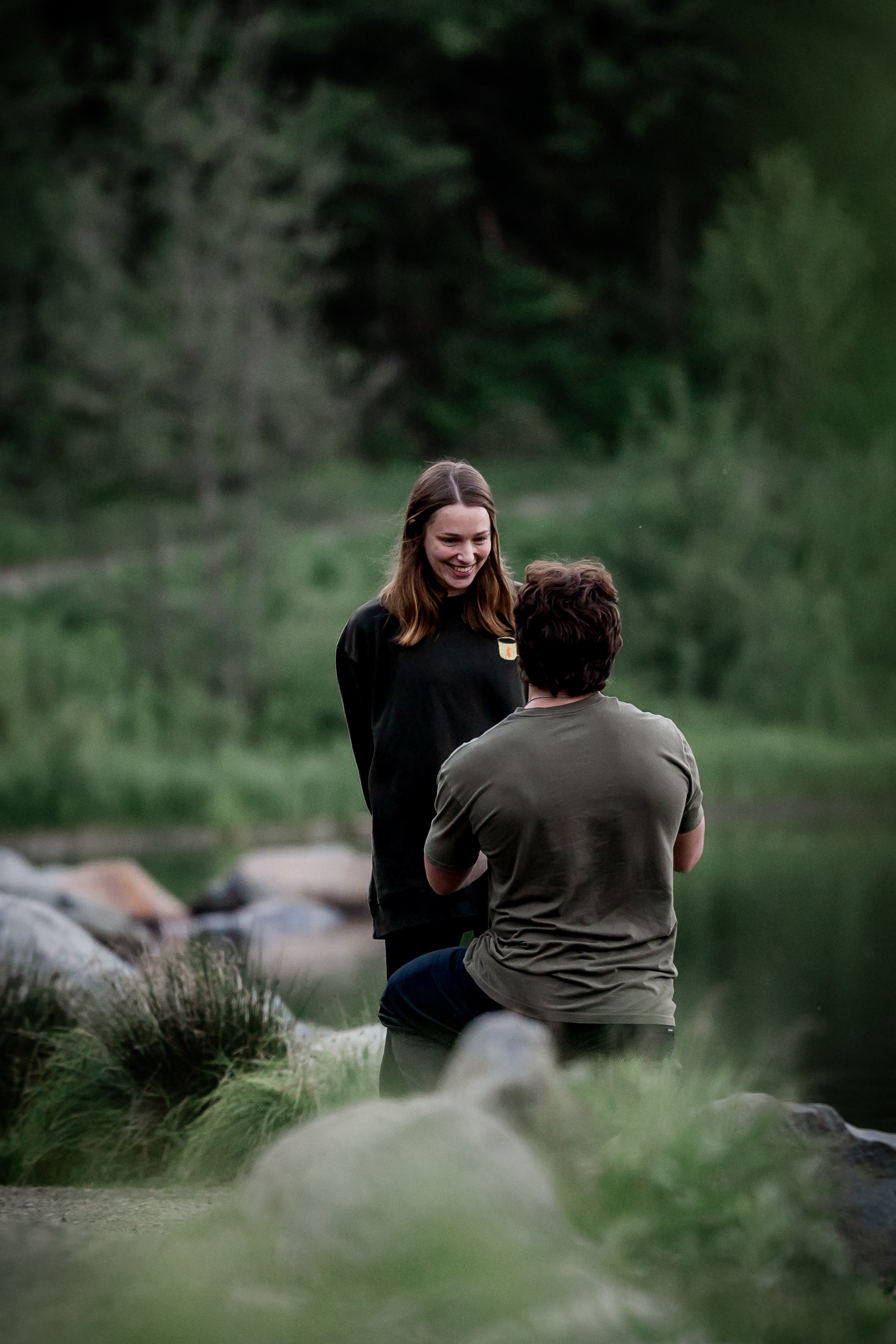 Studio623Photography-TrilliumLake-engagement-photos-proposal--8.jpg