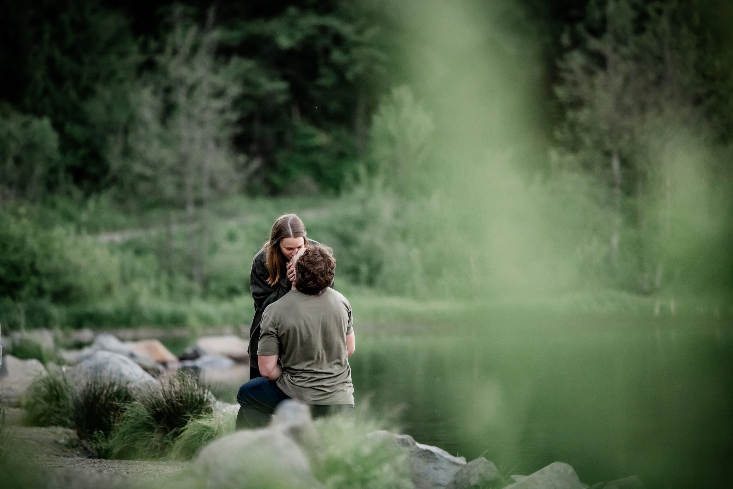Studio623Photography-TrilliumLake-engagement-photos-proposal--2-2.jpg