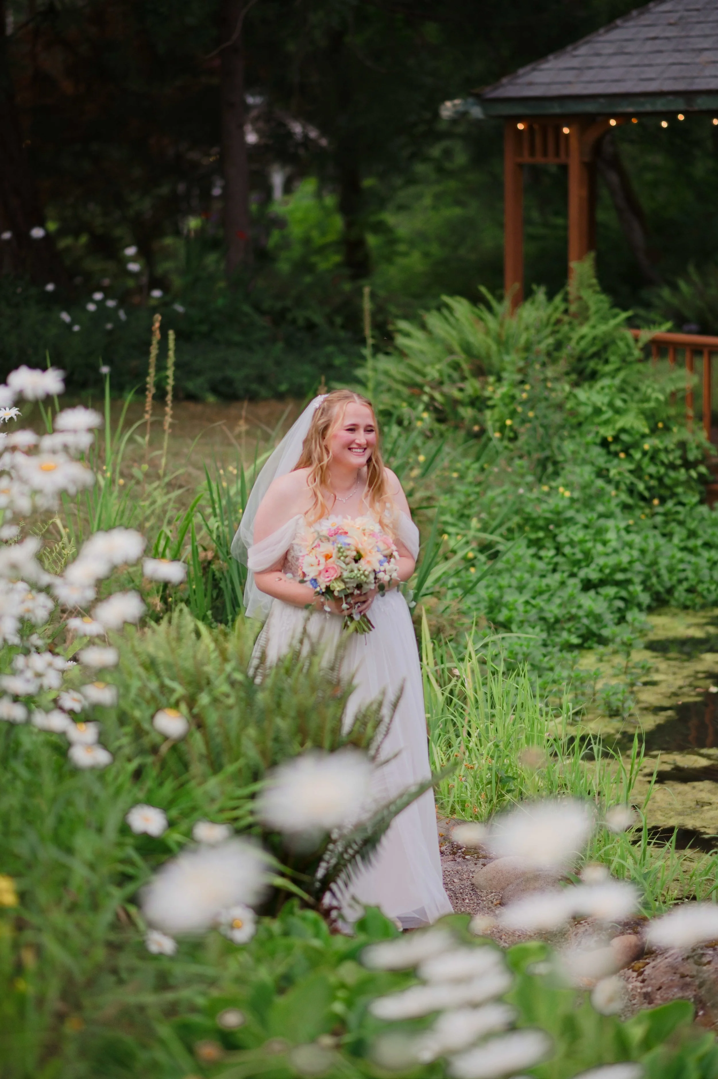 Knoll-Crest-Gardens-Sandy-Oregon-Wedding-Photographer-Studio623Photography--073.jpg