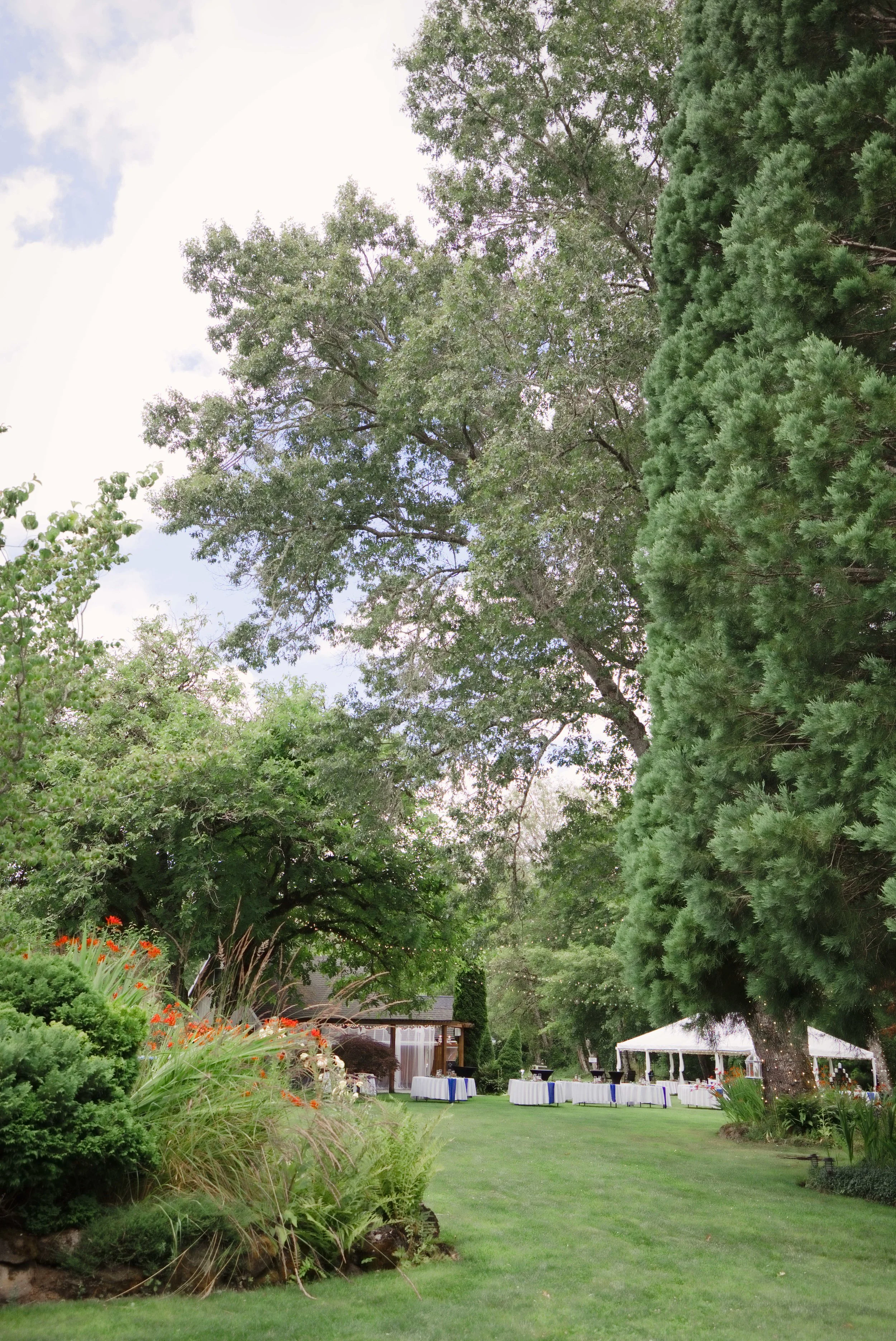 Knoll-Crest-Gardens-Sandy-Oregon-Wedding-Photographer-Studio623Photography--004.jpg
