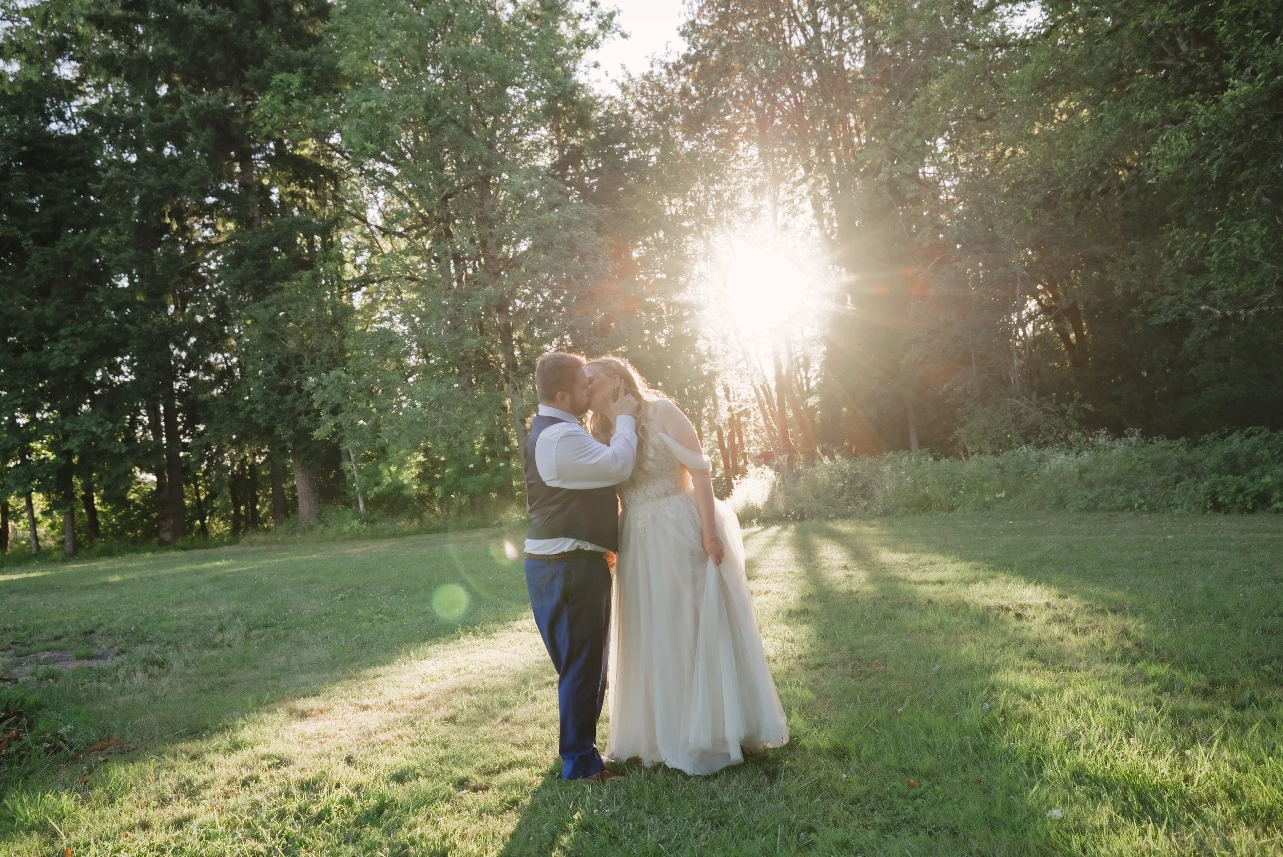 KnollCrestGardensWeddingVenue-Sandy-Oregon-Wedding-Photographer--016.jpg