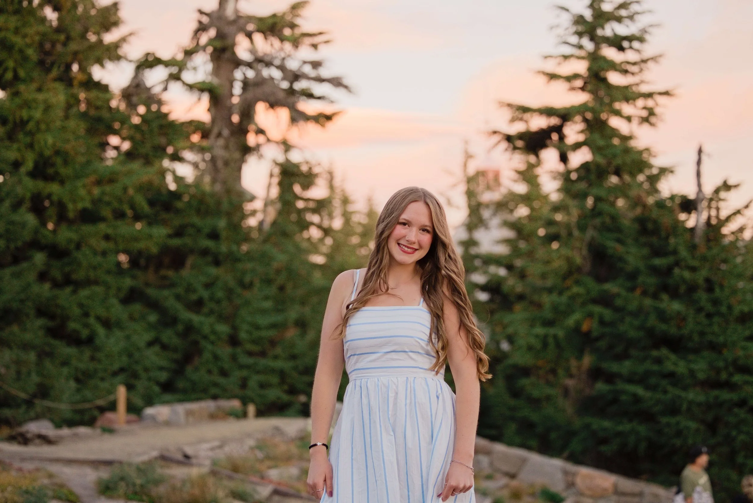 SeniorPhotos-MtHood-Classof2027-Studio623Photography-050.jpg