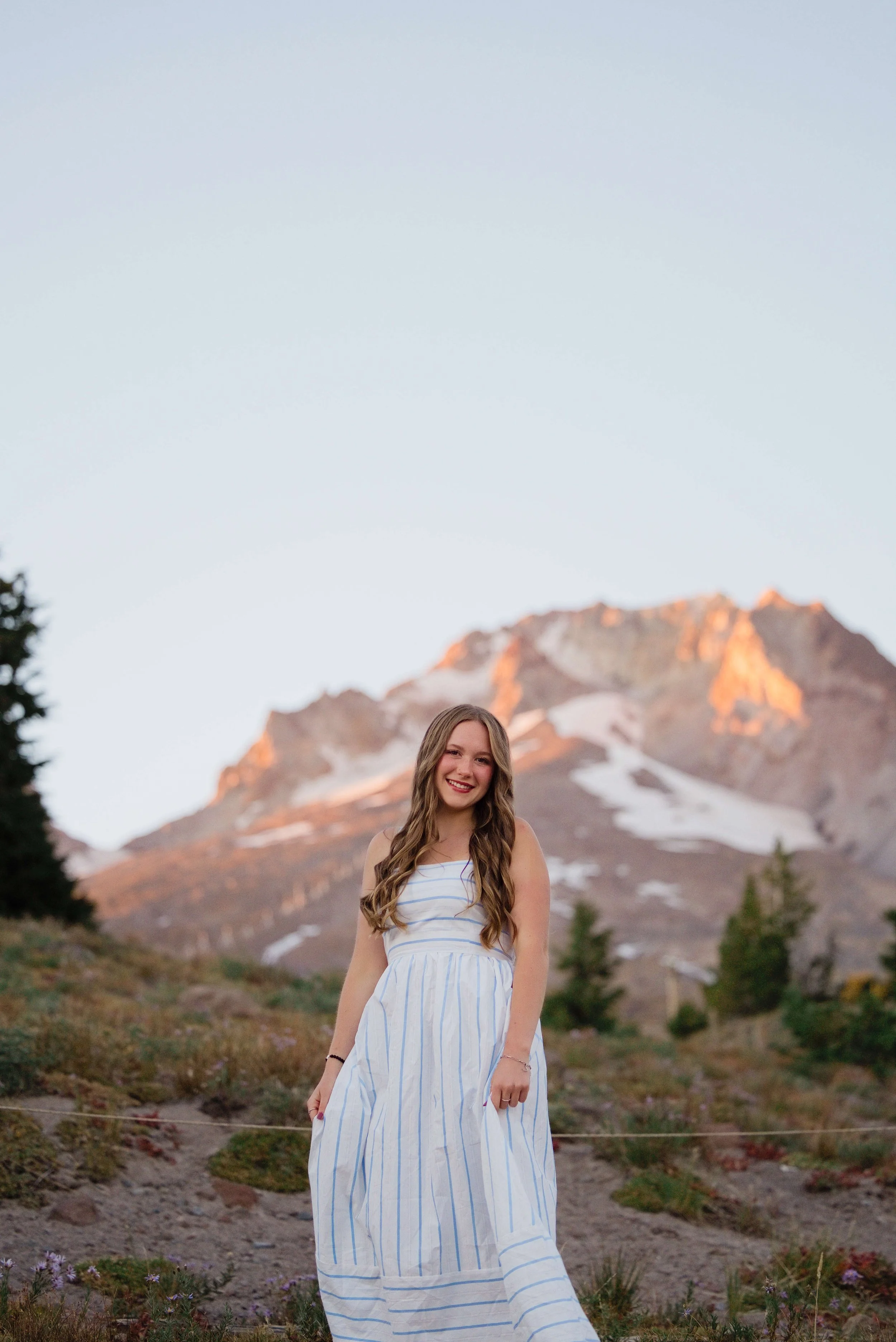 SeniorPhotos-MtHood-Classof2027-Studio623Photography-045.jpg