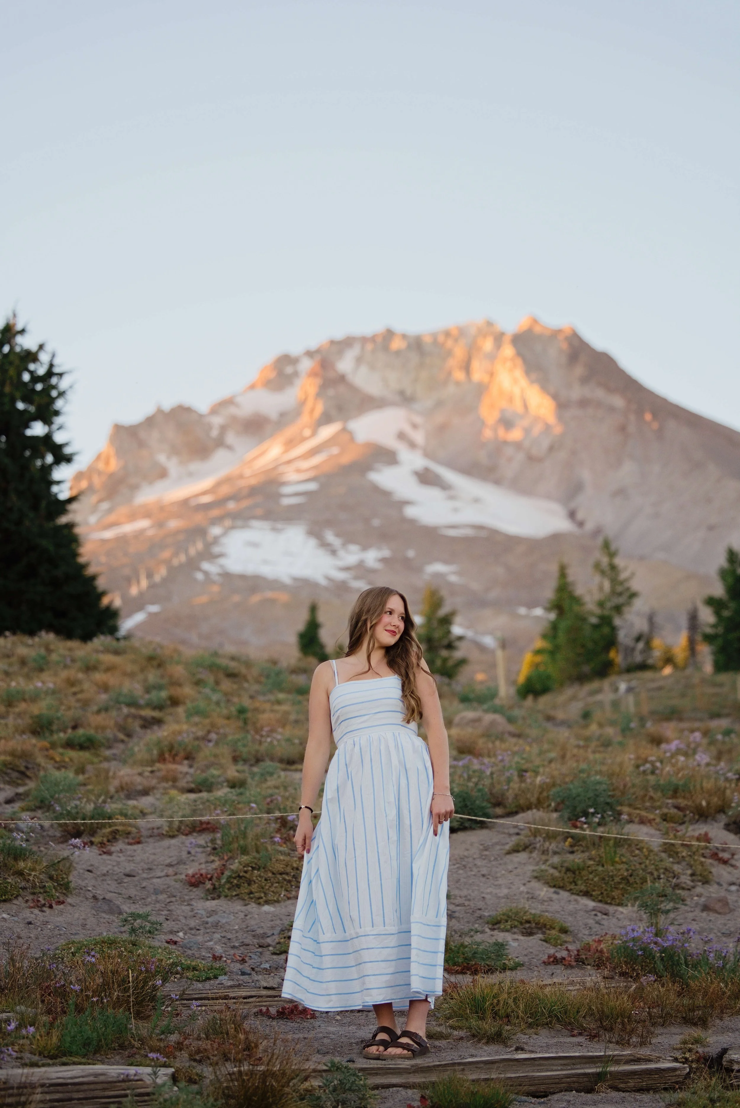 SeniorPhotos-MtHood-Classof2027-Studio623Photography-038.jpg