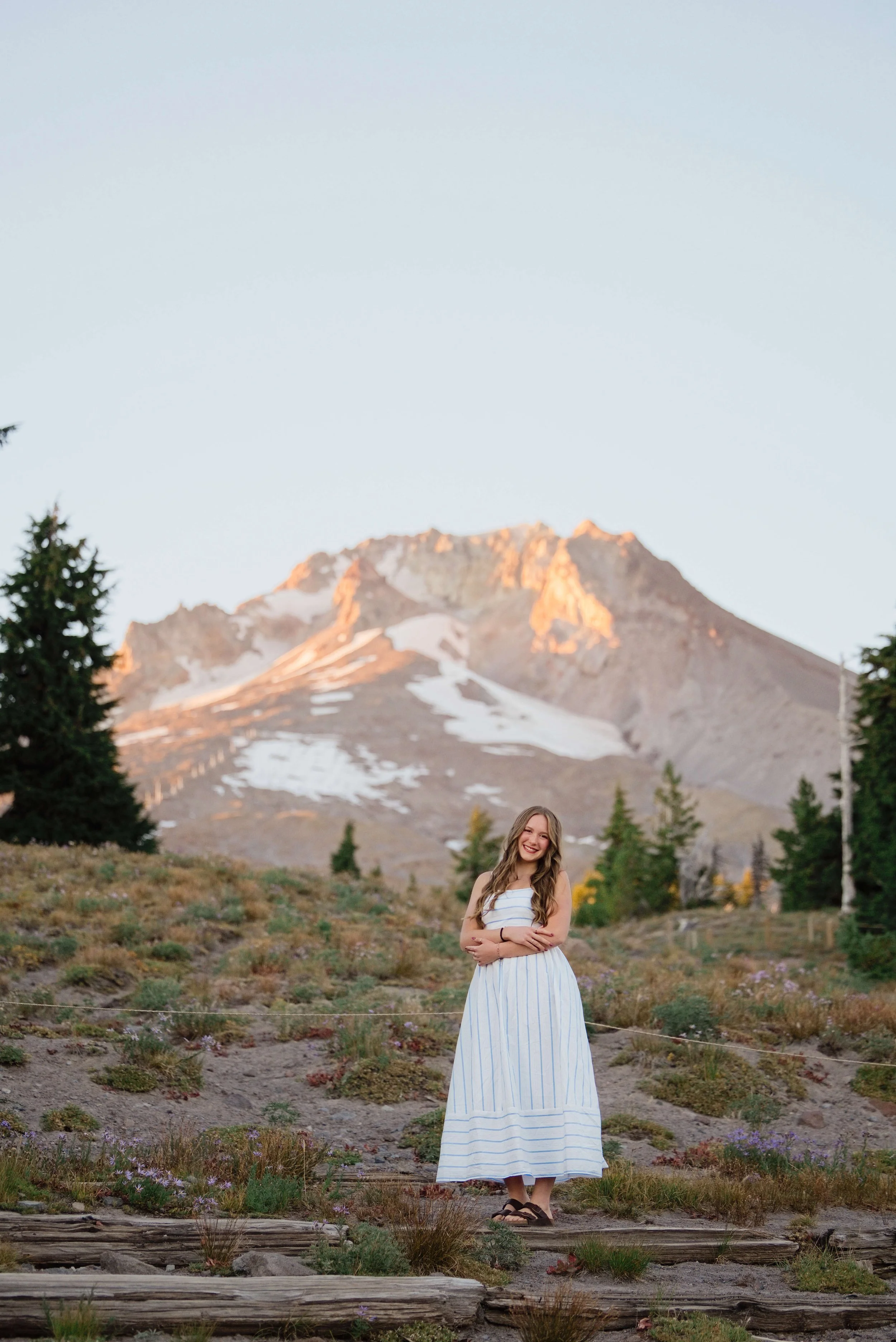 SeniorPhotos-MtHood-Classof2027-Studio623Photography-040.jpg
