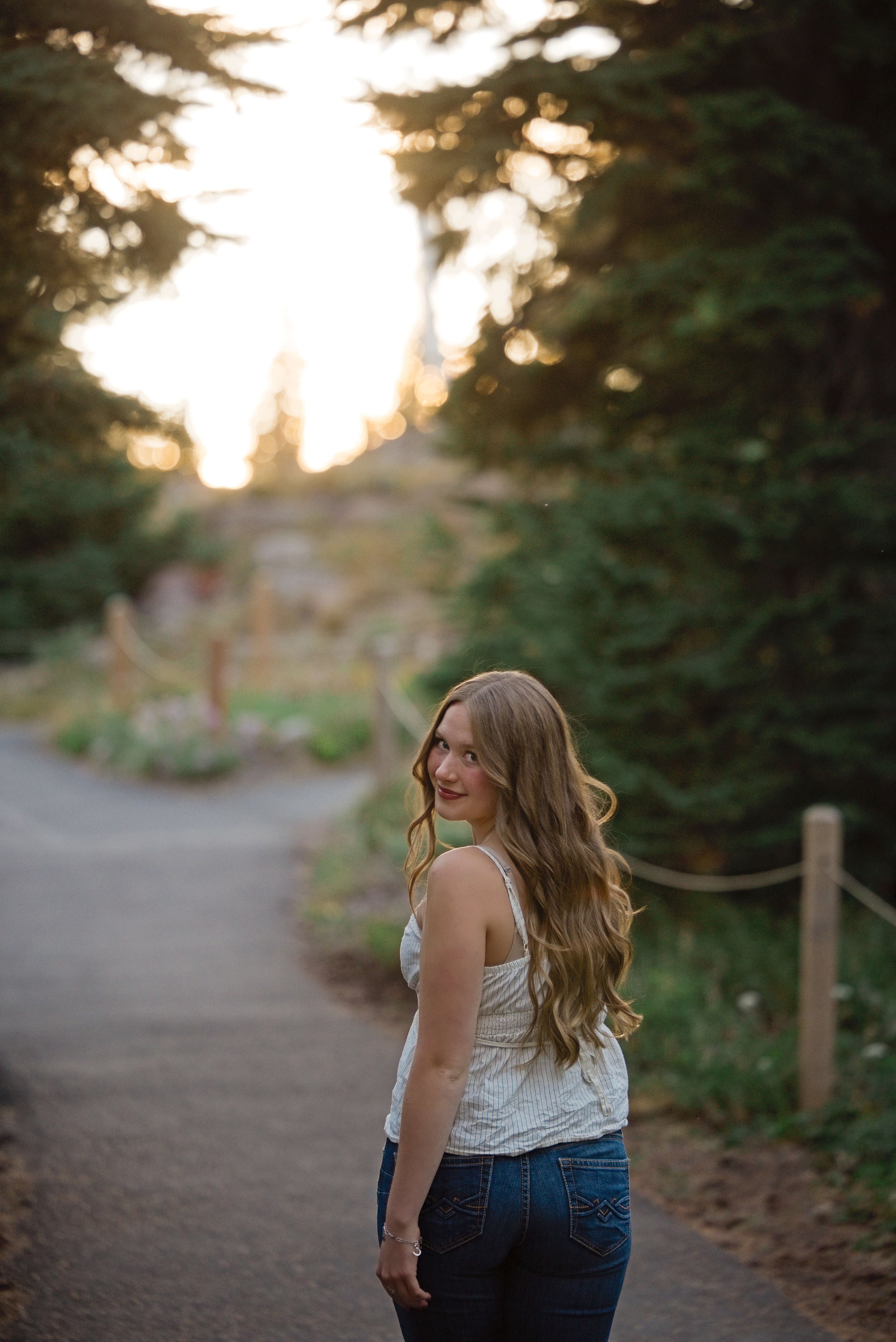 SeniorPhotos-MtHood-Classof2027-Studio623Photography-028.jpg