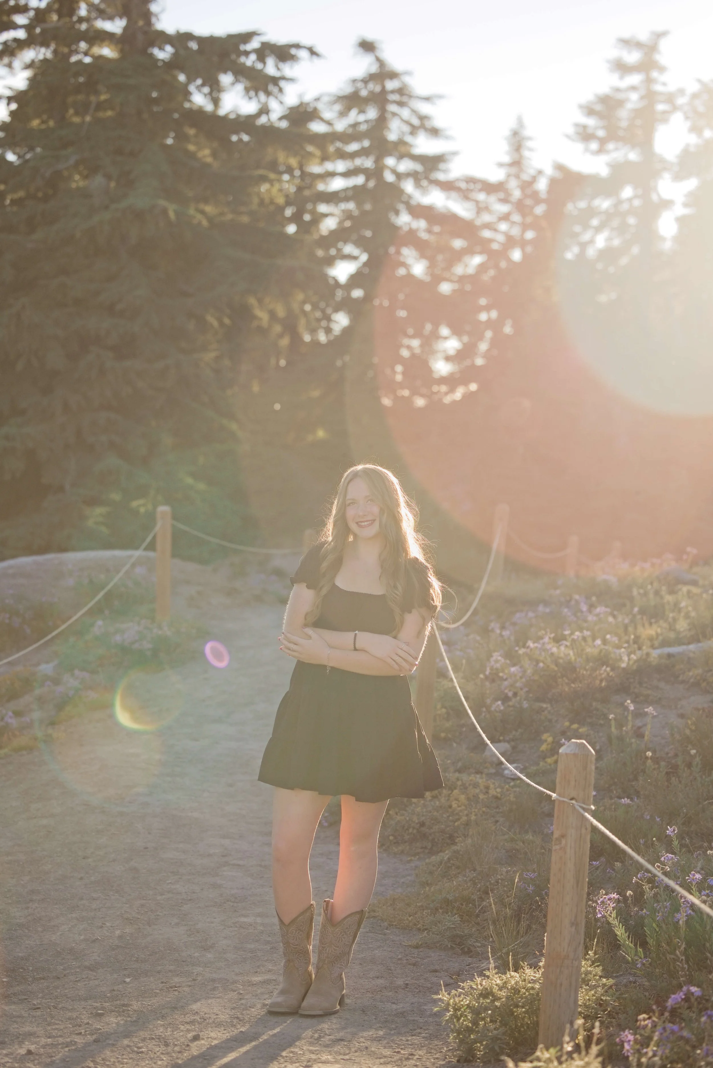 SeniorPhotos-MtHood-Classof2027-Studio623Photography-006.jpg
