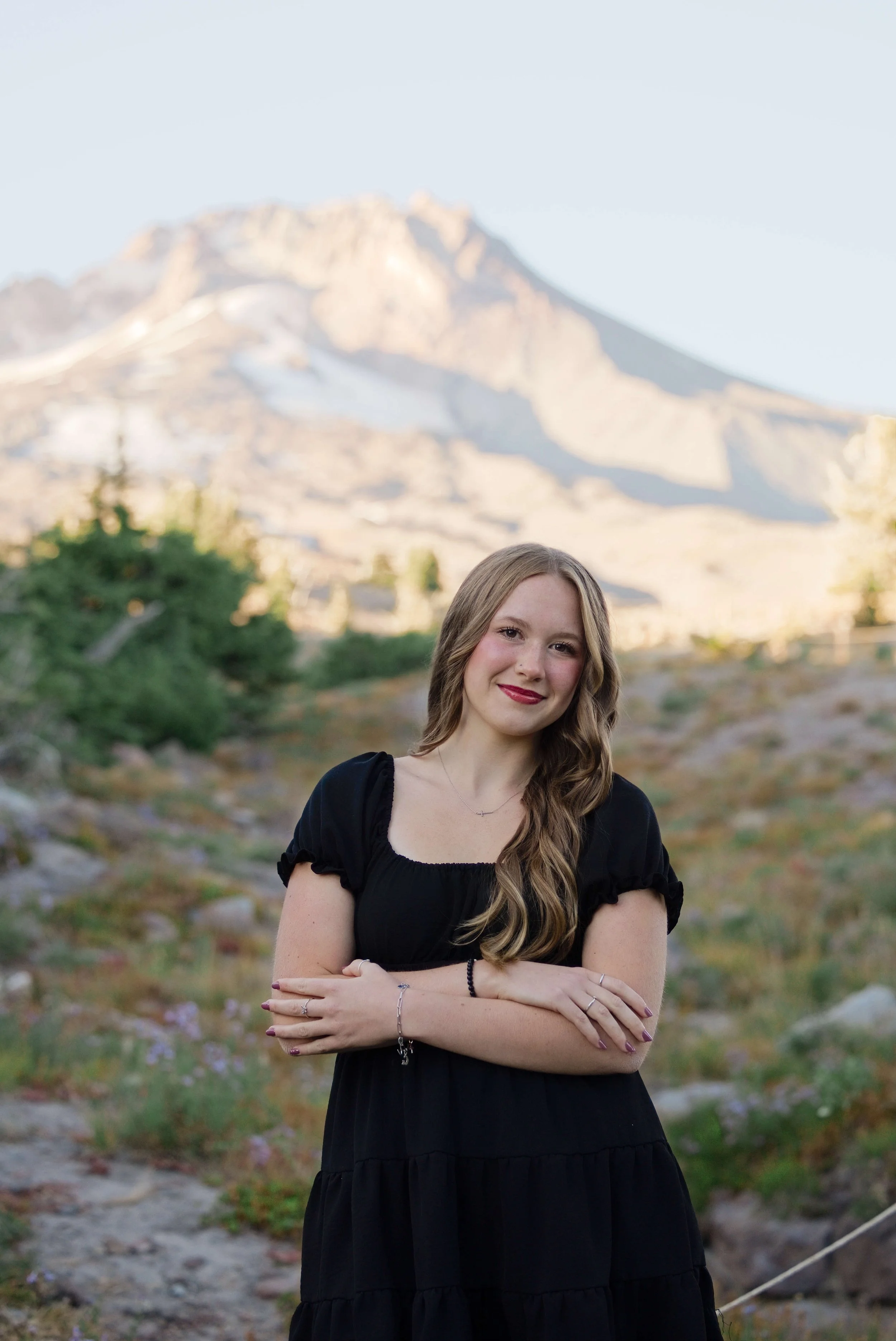 SeniorPhotos-MtHood-Classof2027-Studio623Photography-005.jpg