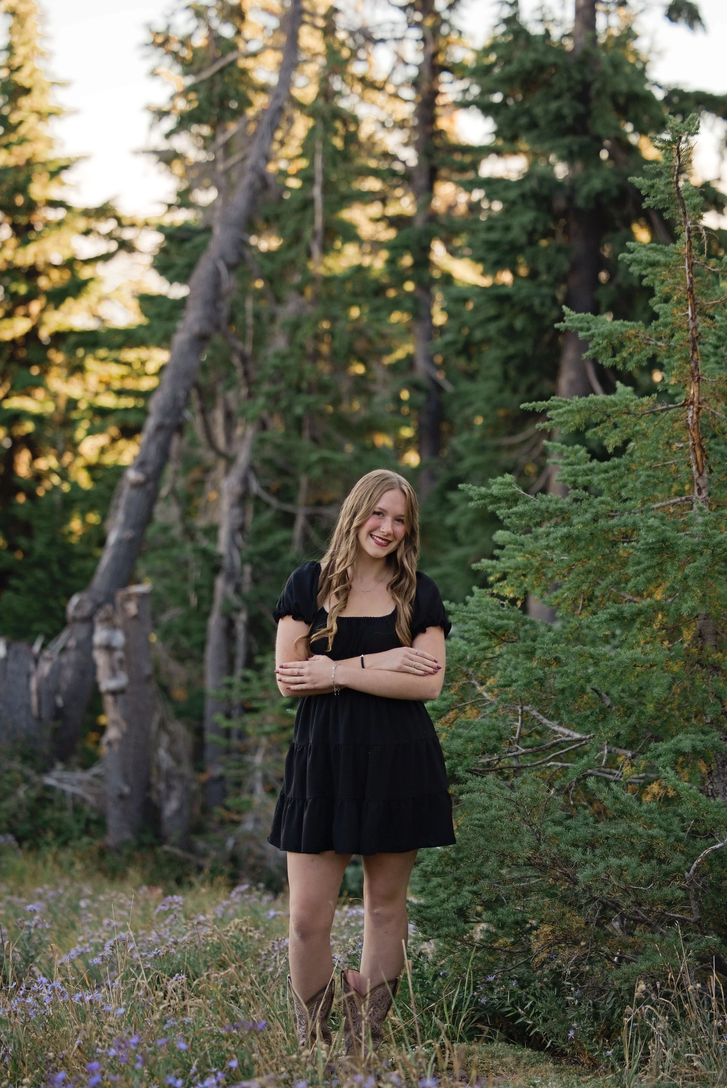 SeniorPhotos-MtHood-Classof2027-Studio623Photography-002.jpg