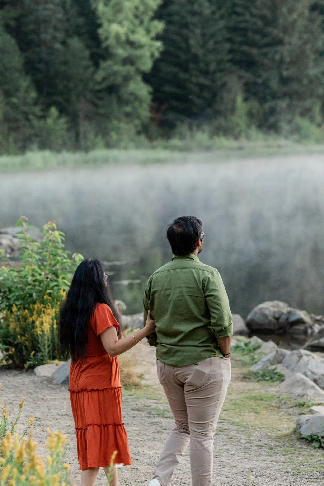 TrilliumLake-Proposal-Sunrise-PinkClouds-MtHood-Studio623Photography-SandyOregon-9.jpg