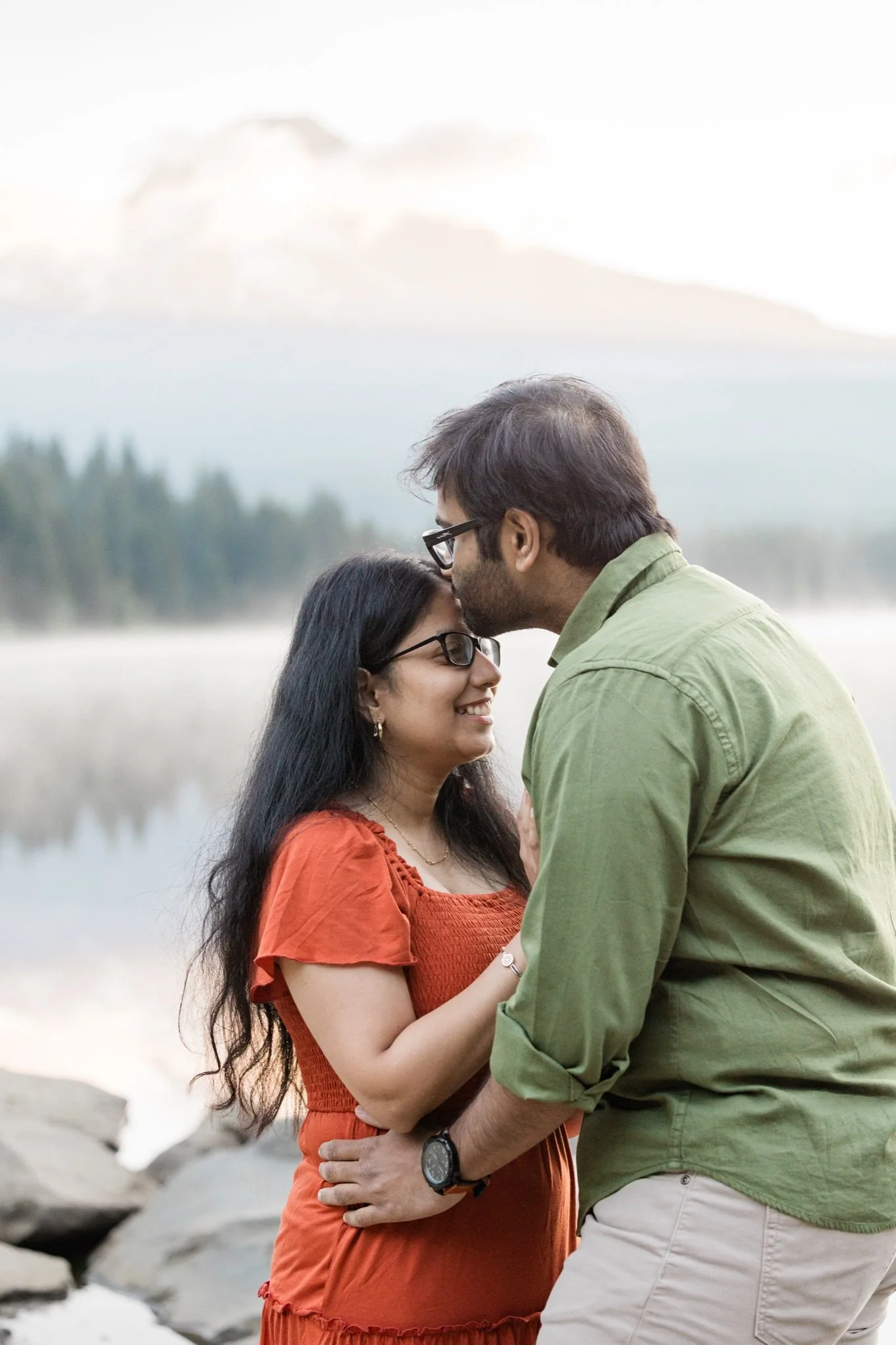 TrilliumLake-Proposal-Sunrise-PinkClouds-MtHood-Studio623Photography-SandyOregon-40.jpg