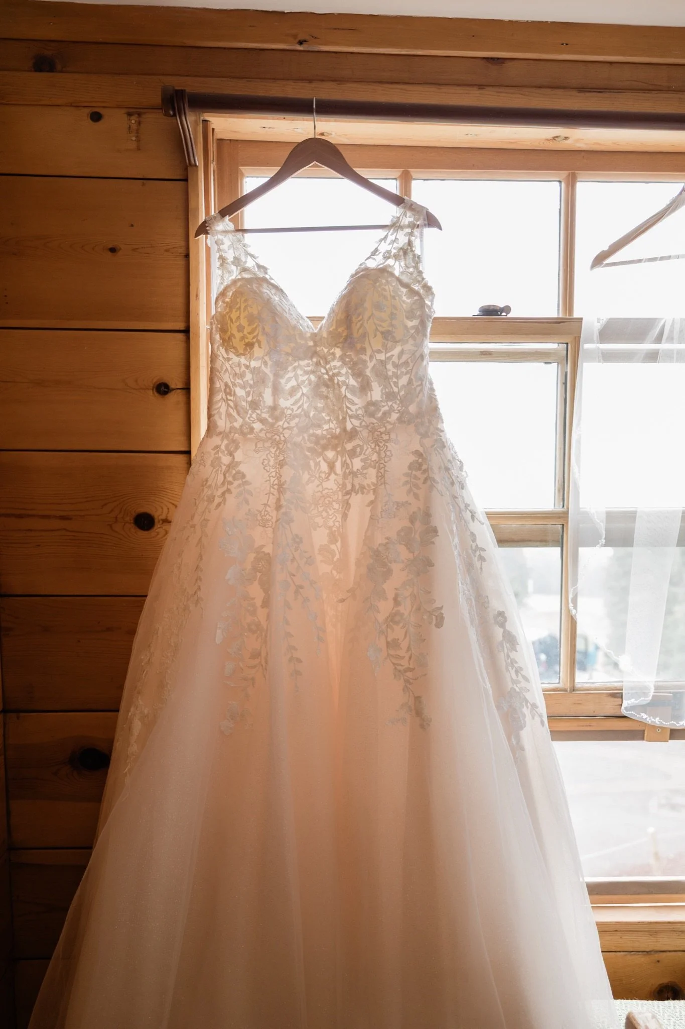 Timberline-Lodge-Wedding-Jamie-Tori-Studio623Photography-03.jpg