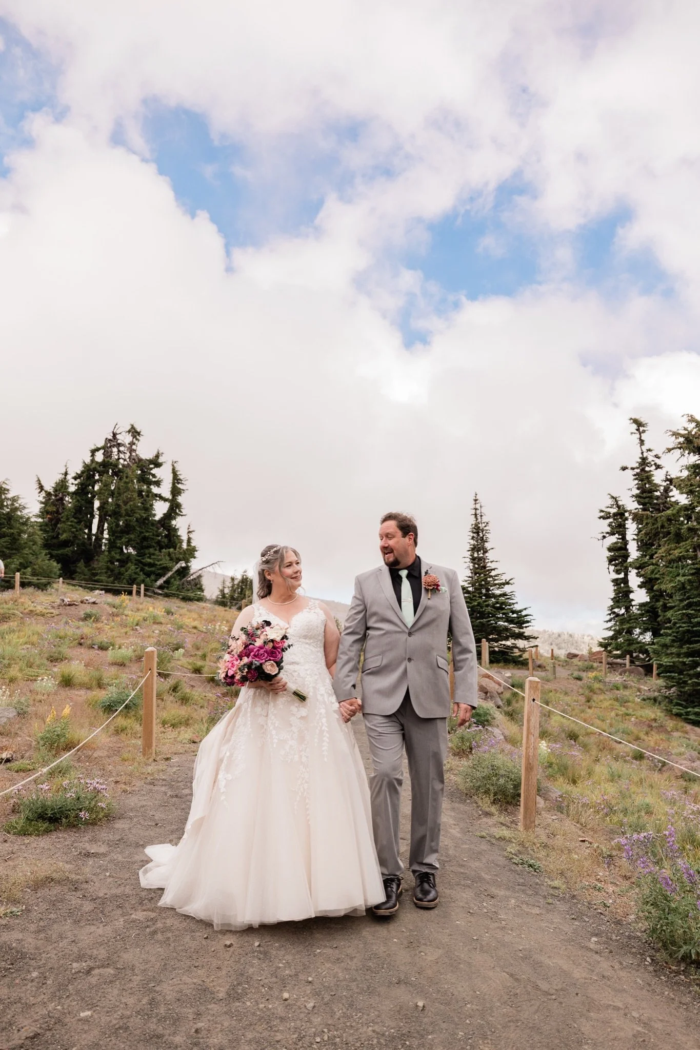 Timberline-Lodge-Wedding-Jamie-Tori-Studio623Photography-14.jpg