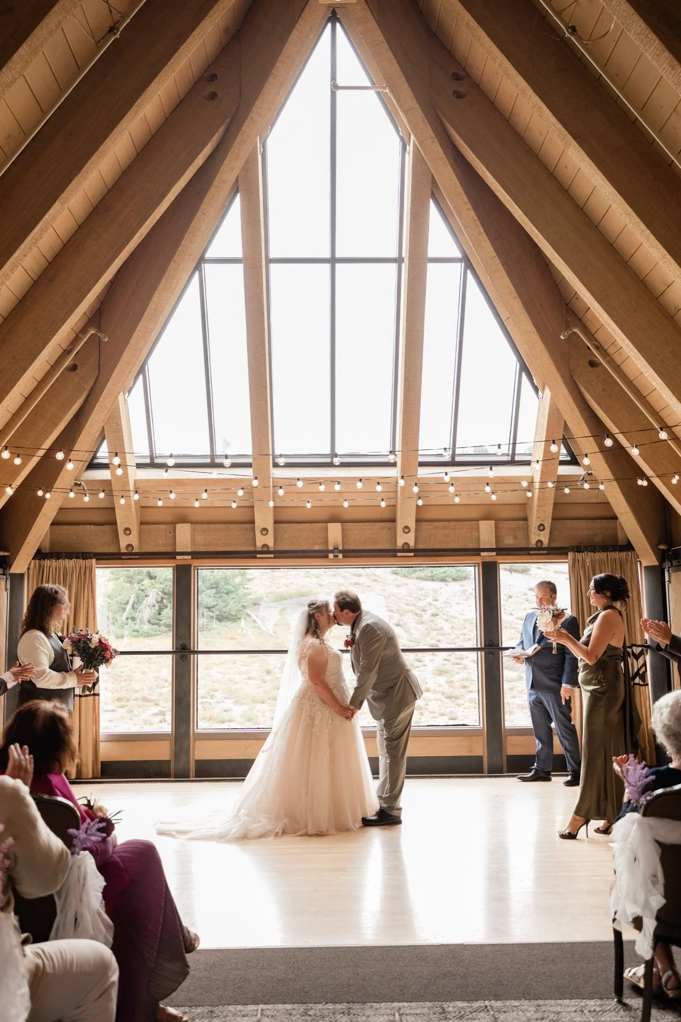 Timberline-Lodge-Wedding-Jamie-Tori-Studio623Photography-21.jpg