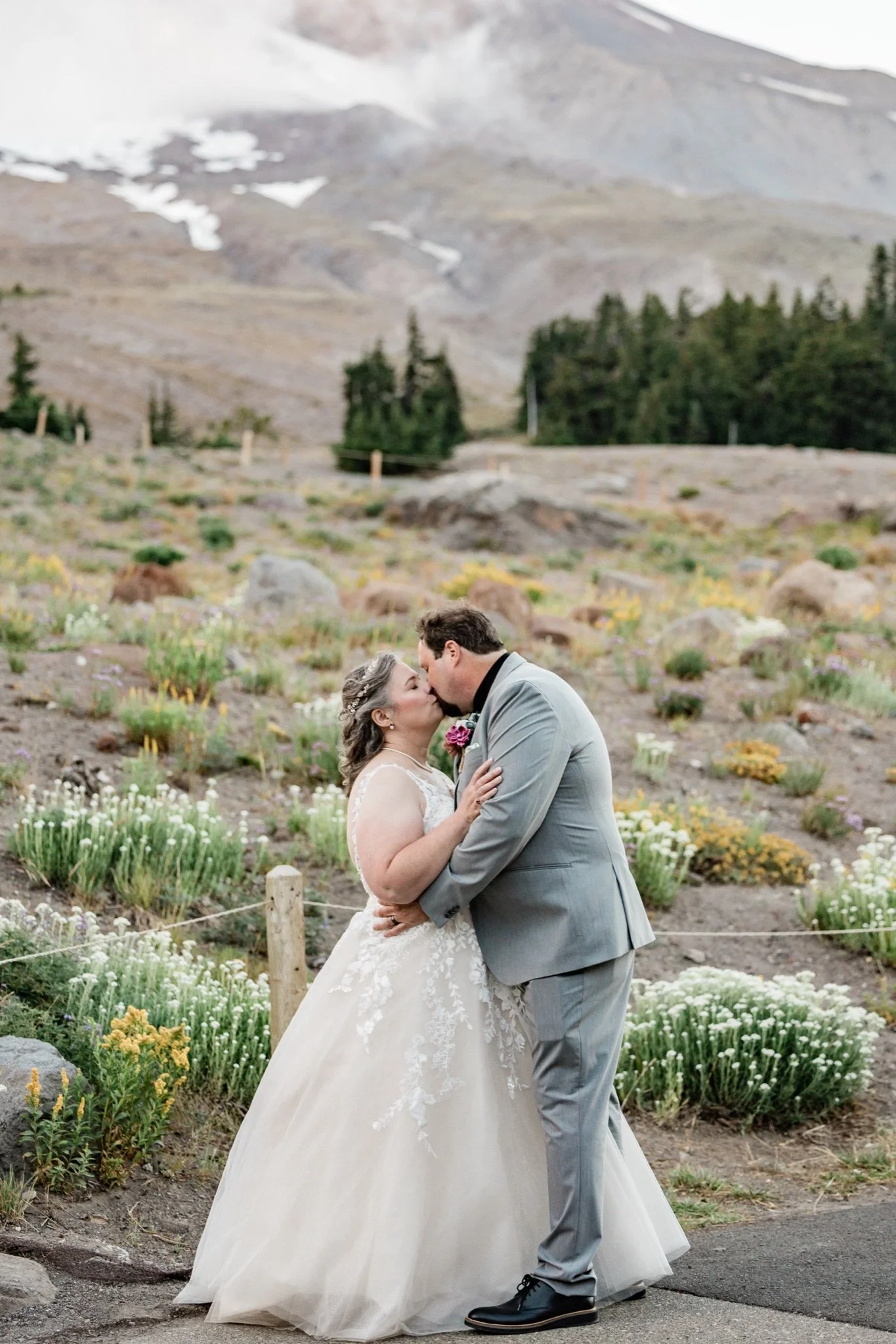 Timberline-Lodge-Wedding-Jamie-Tori-Studio623Photography-28.jpg
