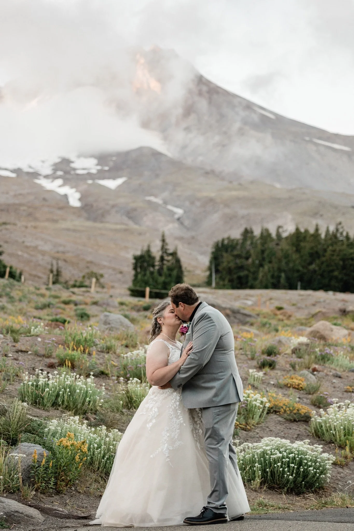 Timberline-Lodge-Wedding-Jamie-Tori-Studio623Photography-29.jpg