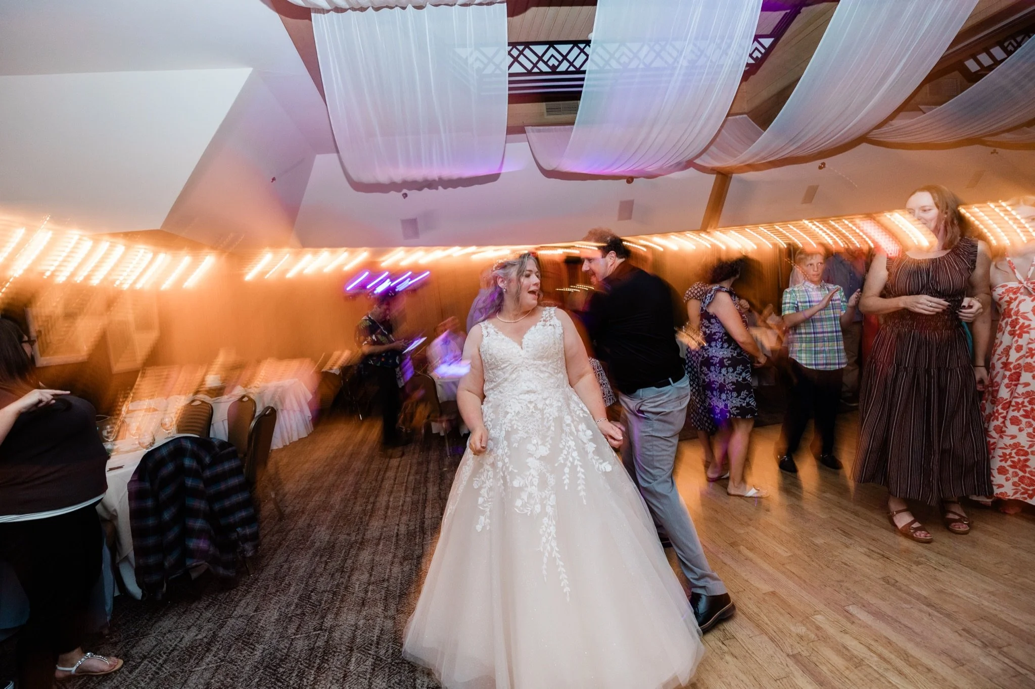 Timberline-Lodge-Wedding-Jamie-Tori-Studio623Photography-40.jpg