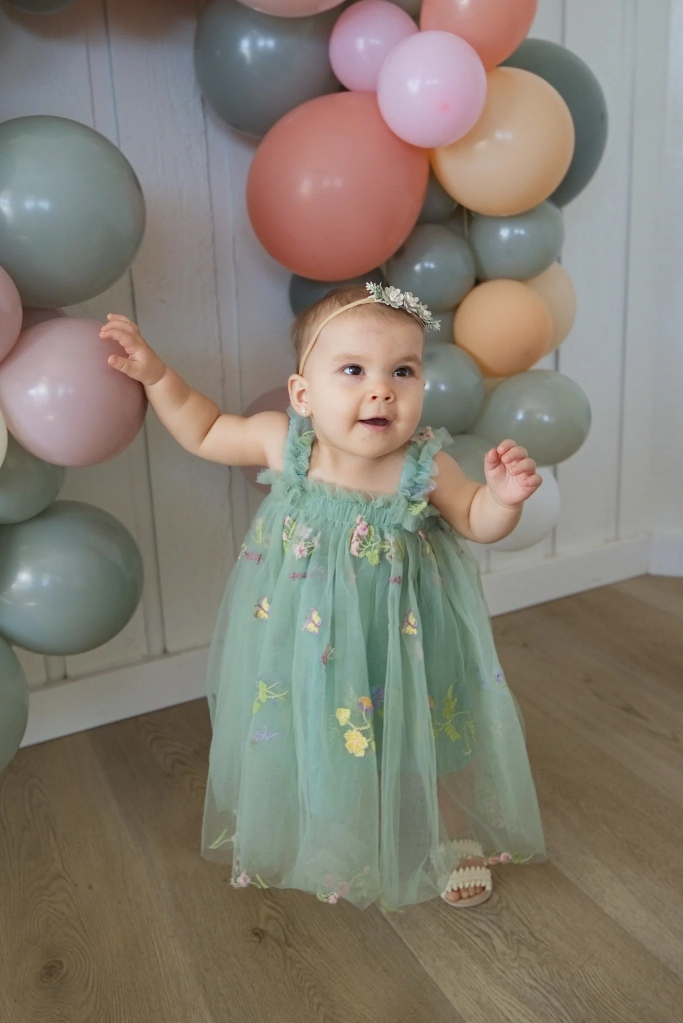 Gemma-FirstBirthdayMilestonePhotos-SandyOregonPhotographer-Studio623Photography-007.jpg
