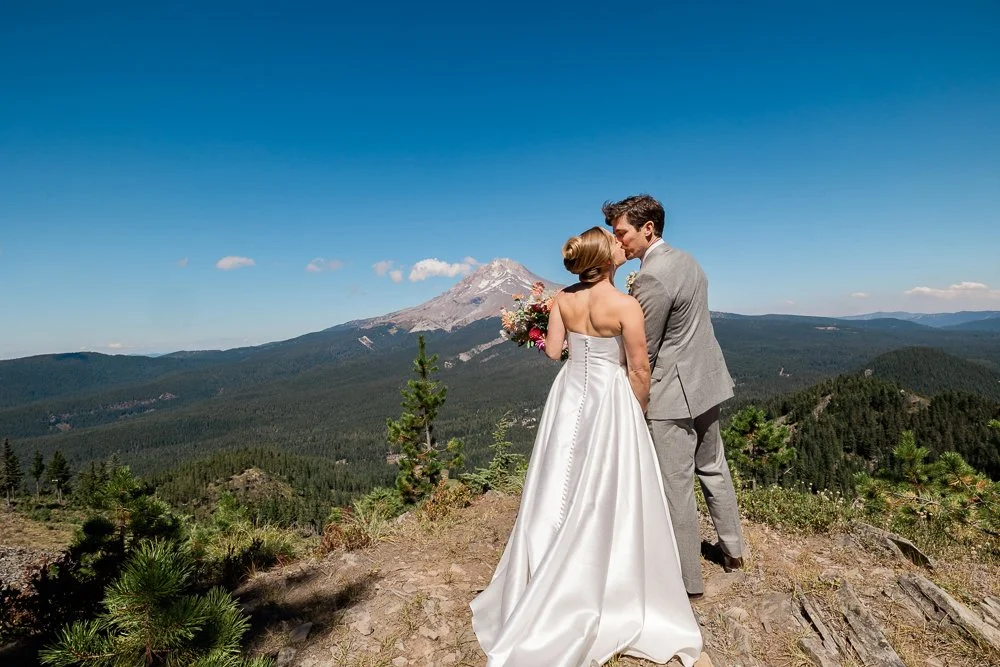 Studio623Photography-MtHood-Skibowl-Wedding-Photos-MtHood-Wedding-Photographer--53.jpg