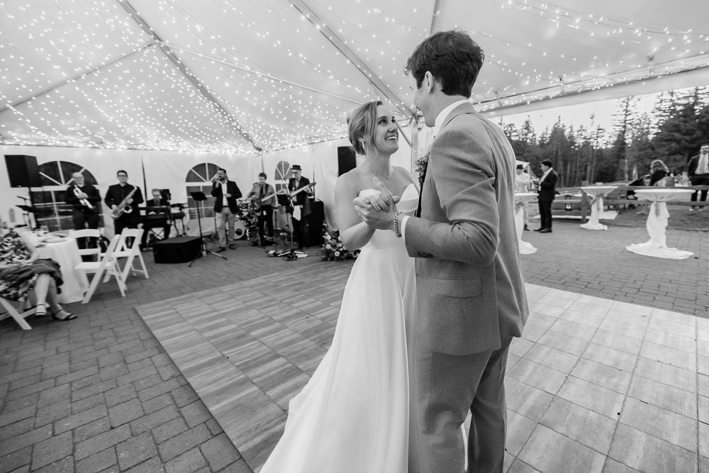 Studio623Photography-MtHood-Skibowl-Wedding-Photos-MtHood-Wedding-Photographer--124.jpg