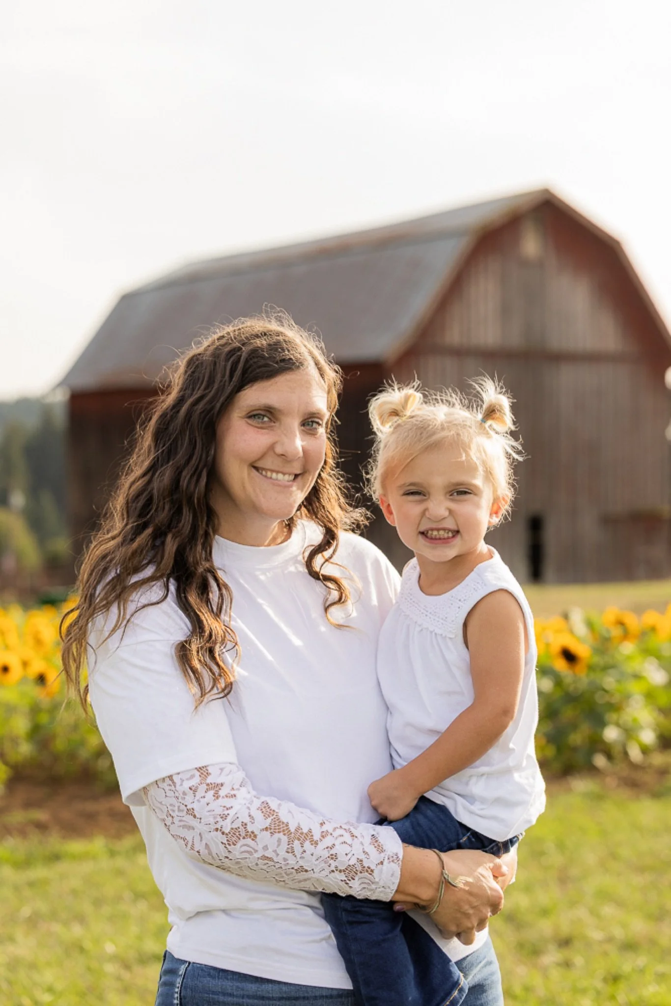 Philip-Foster-Farm-Family-Photos-Sunflowers-Studio623Photography-16.jpg