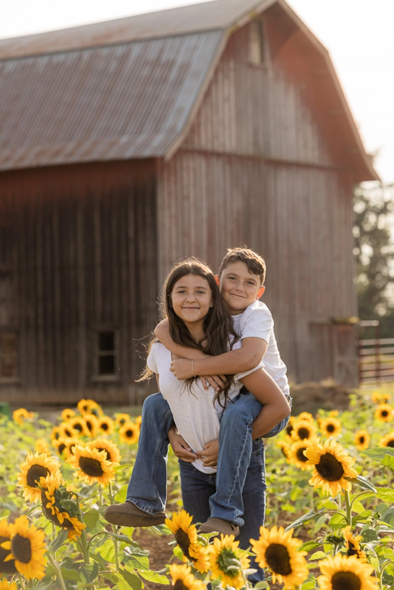Philip-Foster-Farm-Family-Photos-Sunflowers-Studio623Photography-33.jpg