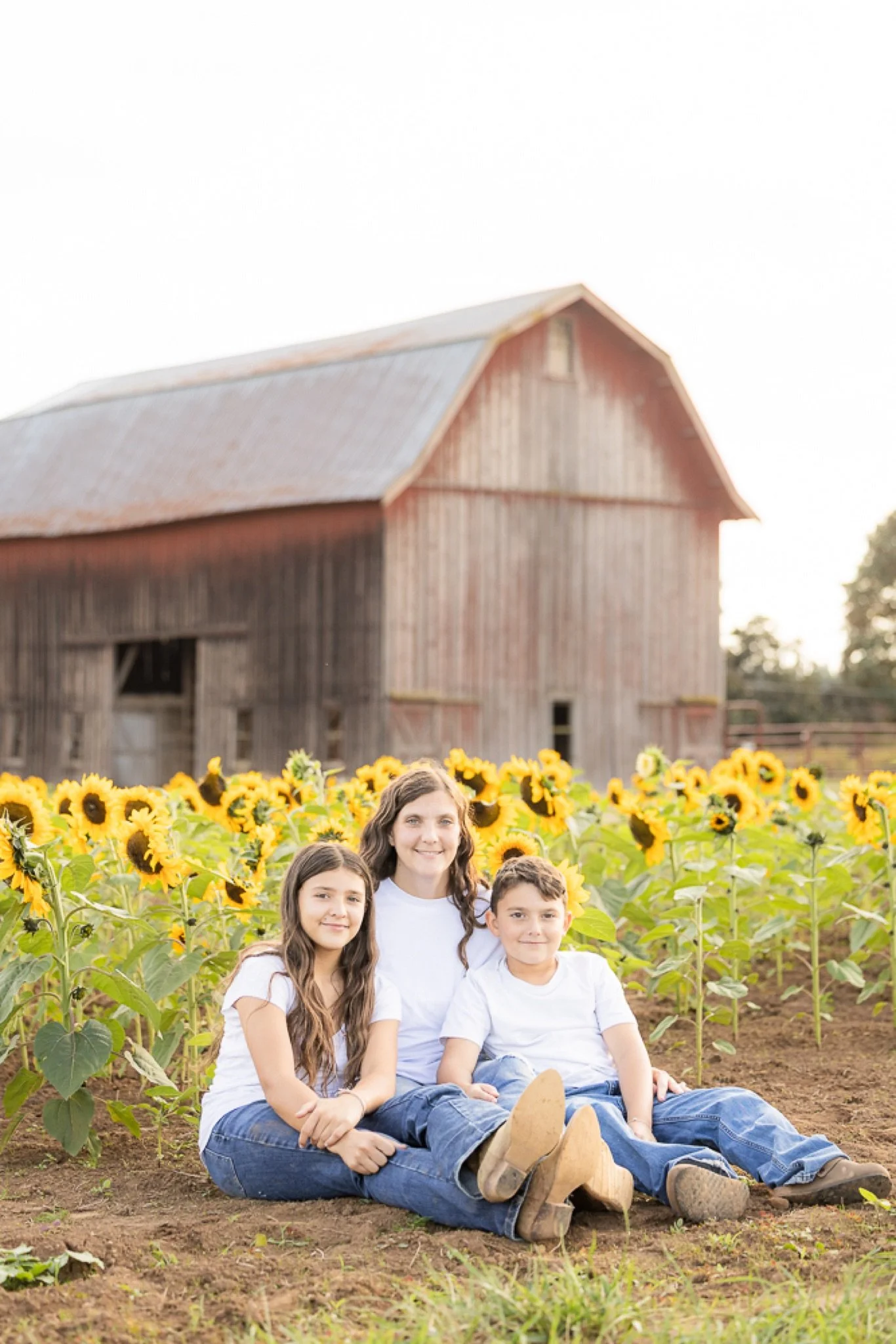Philip-Foster-Farm-Family-Photos-Sunflowers-Studio623Photography-44.jpg