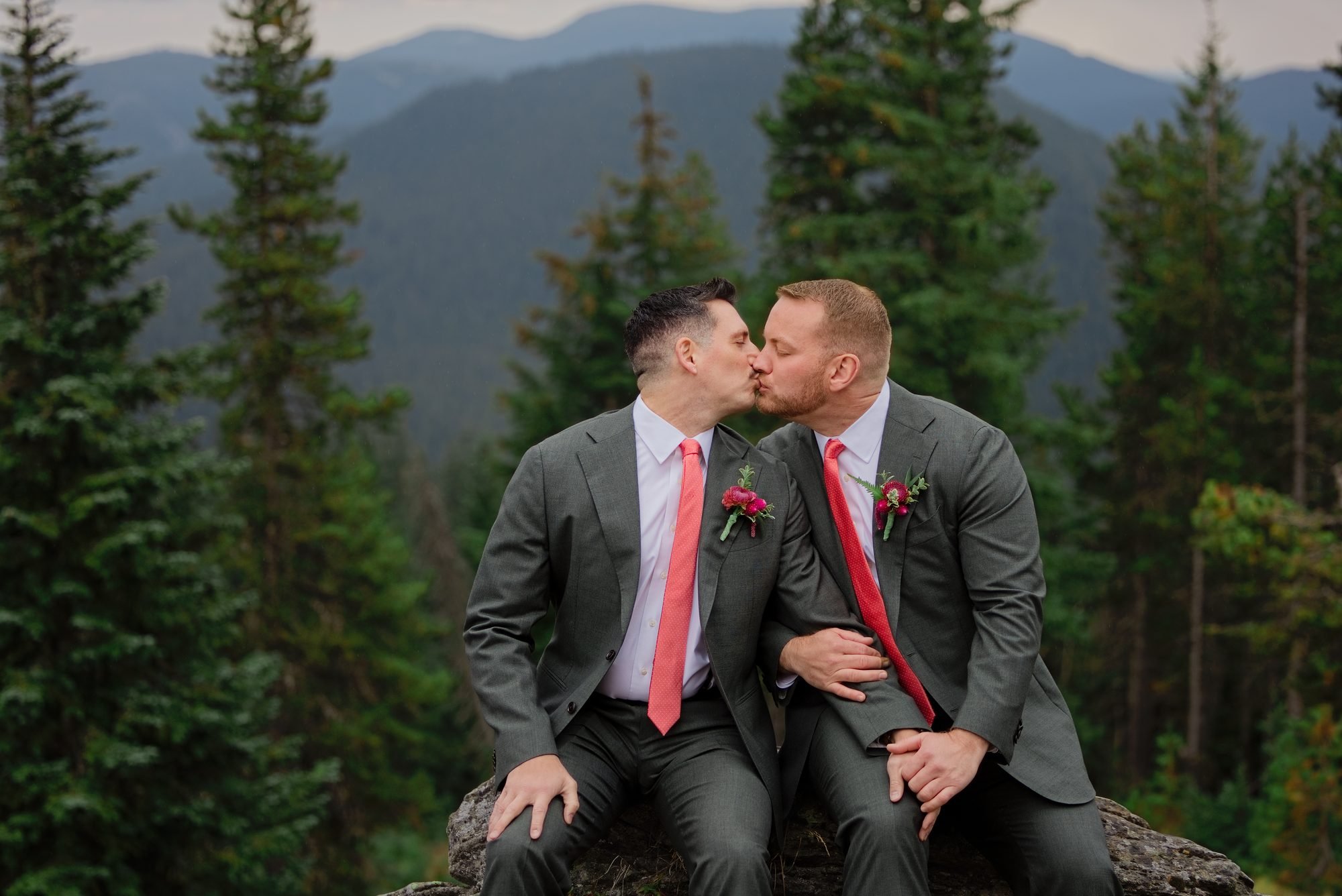 Rick and Mason’s Late Summer Wedding at Mt. Hood Skibowl | Mt. Hood Wedding Photographer