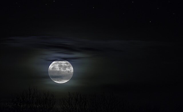 Moon in lakota