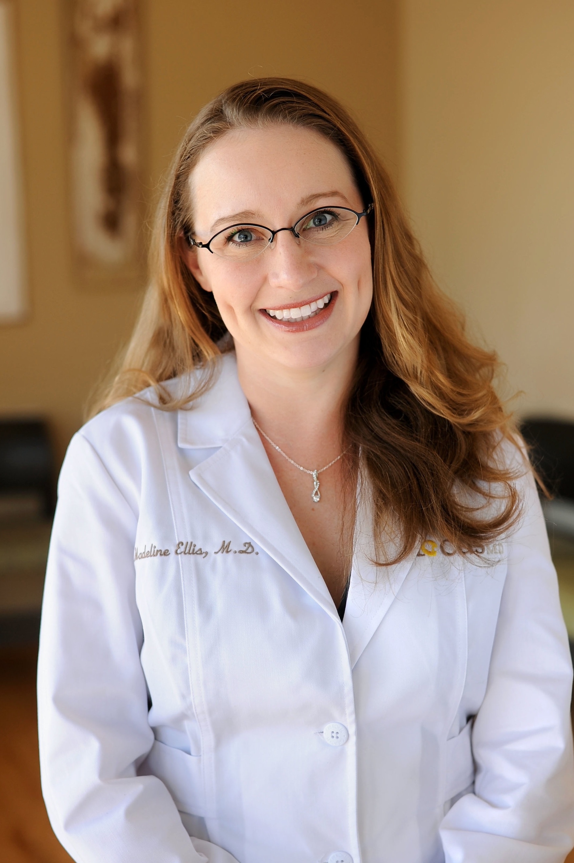 Madeline_Ellis+%5B277410%5D+HeadShot.jpg