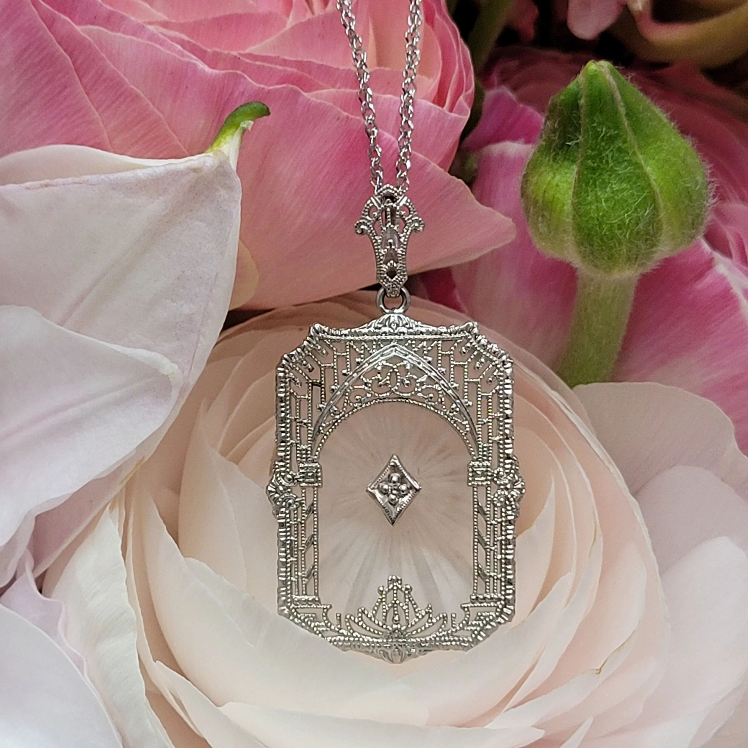 10k White Gold Esemco Filigree Camphor 